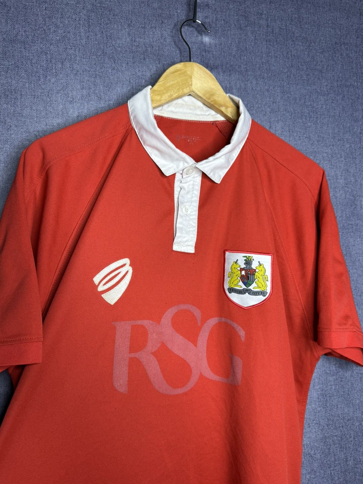 Vintage Vintage Bristol City Carey #6 Jersey Home Football Shirt Size US XL / EU 56 / 4 - 5 Thumbnail