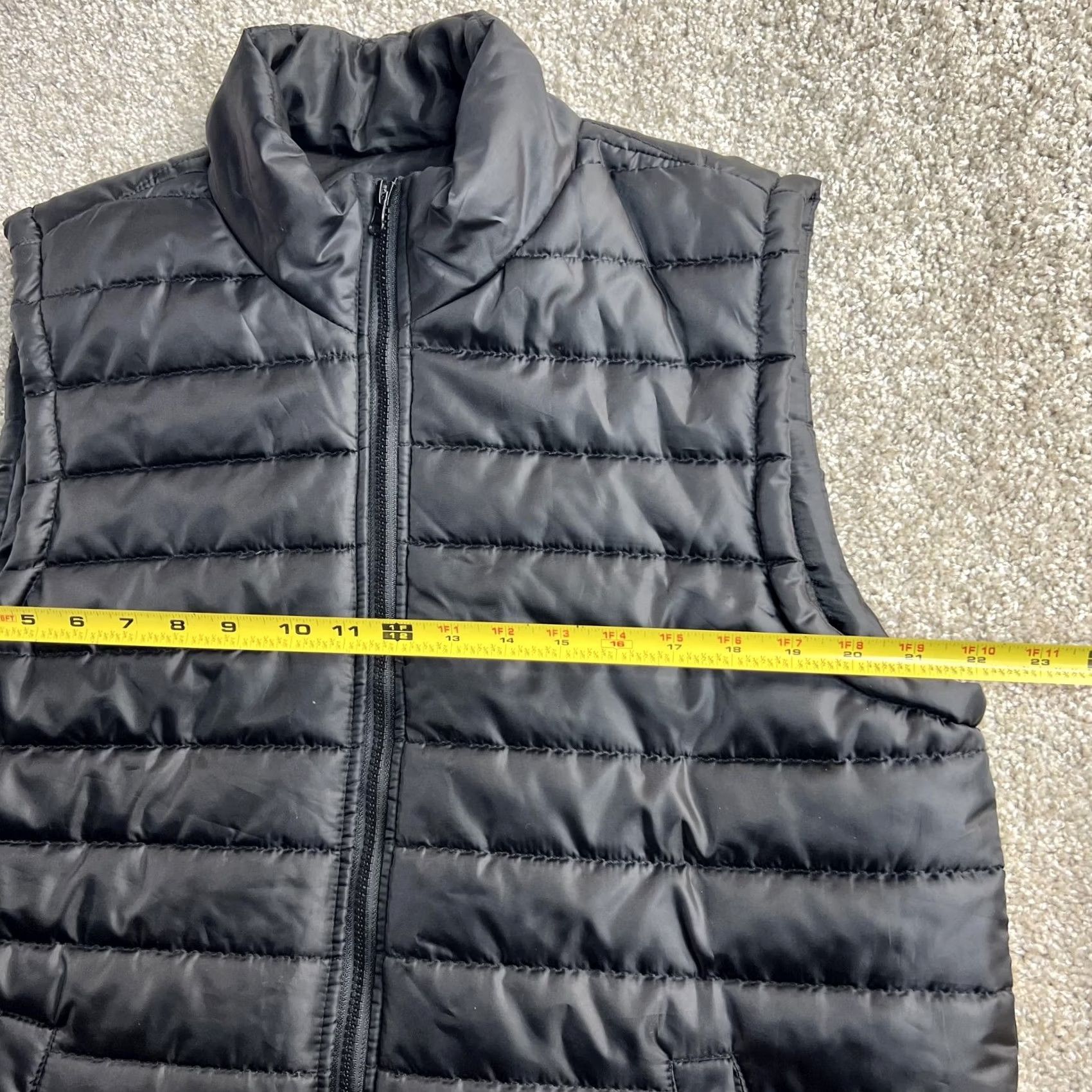 Vintage Jackson Hole Vest Mens M Black Quilted Puffer Full Zip Insulated Outdoor Shirt Size US M / EU 48-50 / 2 - 5 Thumbnail