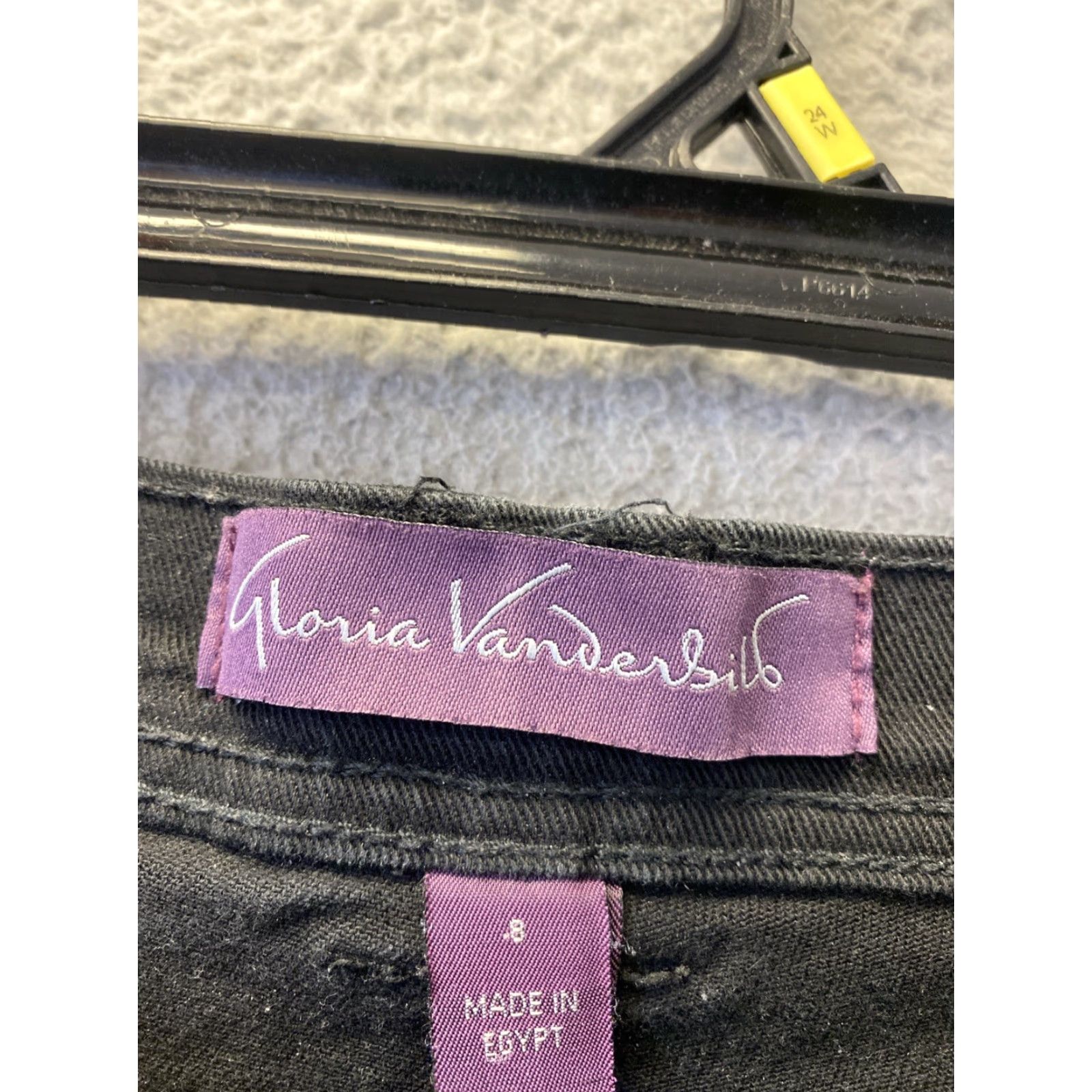 Gloria Vanderbilt Gloria Vanderbilt Jeans Ladies' 8 Amanda Denim Black Women Denim Jeans 28 Inseam 31 Waist Regular Size Type: Regular Womens Size 30" / US 8 / IT 44 - 5 Thumbnail