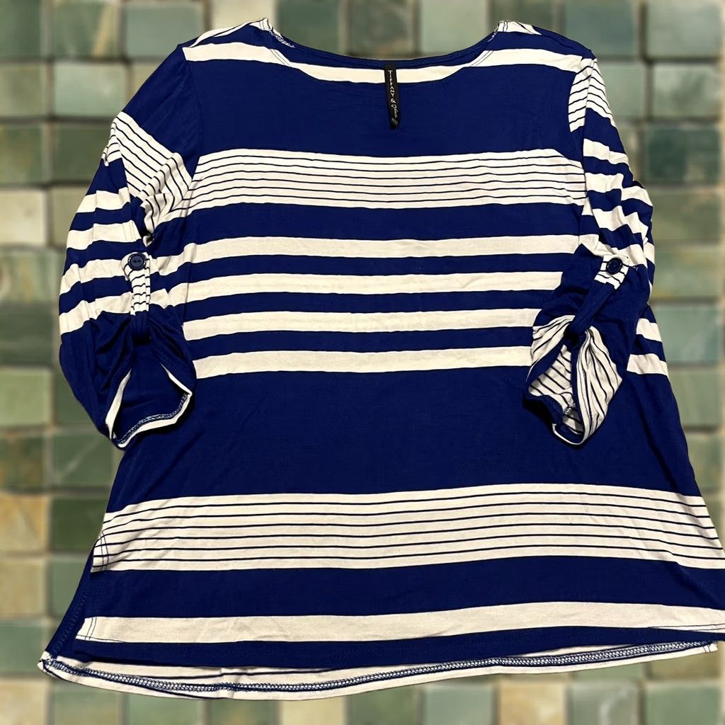 Vintage Tiffany & Grey Top Stretch XL Petite Blue White Stripe 3/4 Sleeve Button Detail Shirt Womens Petite Regular Blue White Stripe 3/4 Sleeve Button Detail Size XL / US 12-14 / IT 48-50 - 1 Thumbnail
