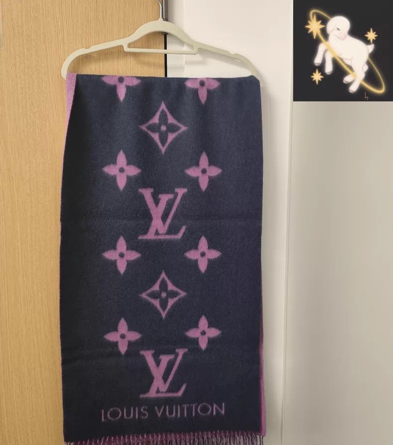 Louis Vuitton Louis Vuitton Blue and purple full-print double-faced cash Size ONE SIZE - 1 Thumbnail