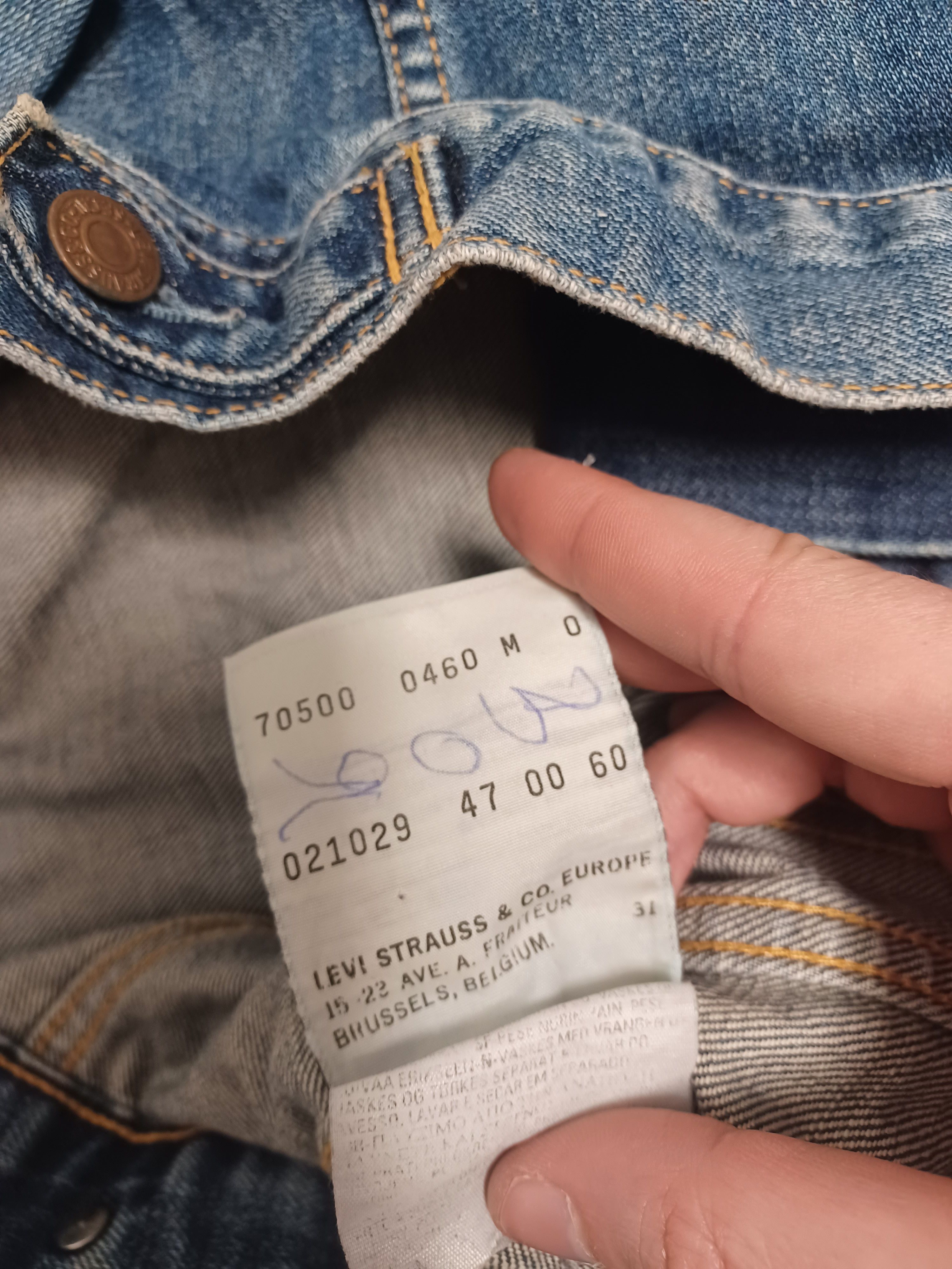 Levi's Vintage Clothing LEVI 90S MADE IN USA VINTAGE DISTRESSED LADY`S DENIM JACKET Size M / US 6-8 / IT 42-44 - 5 Thumbnail