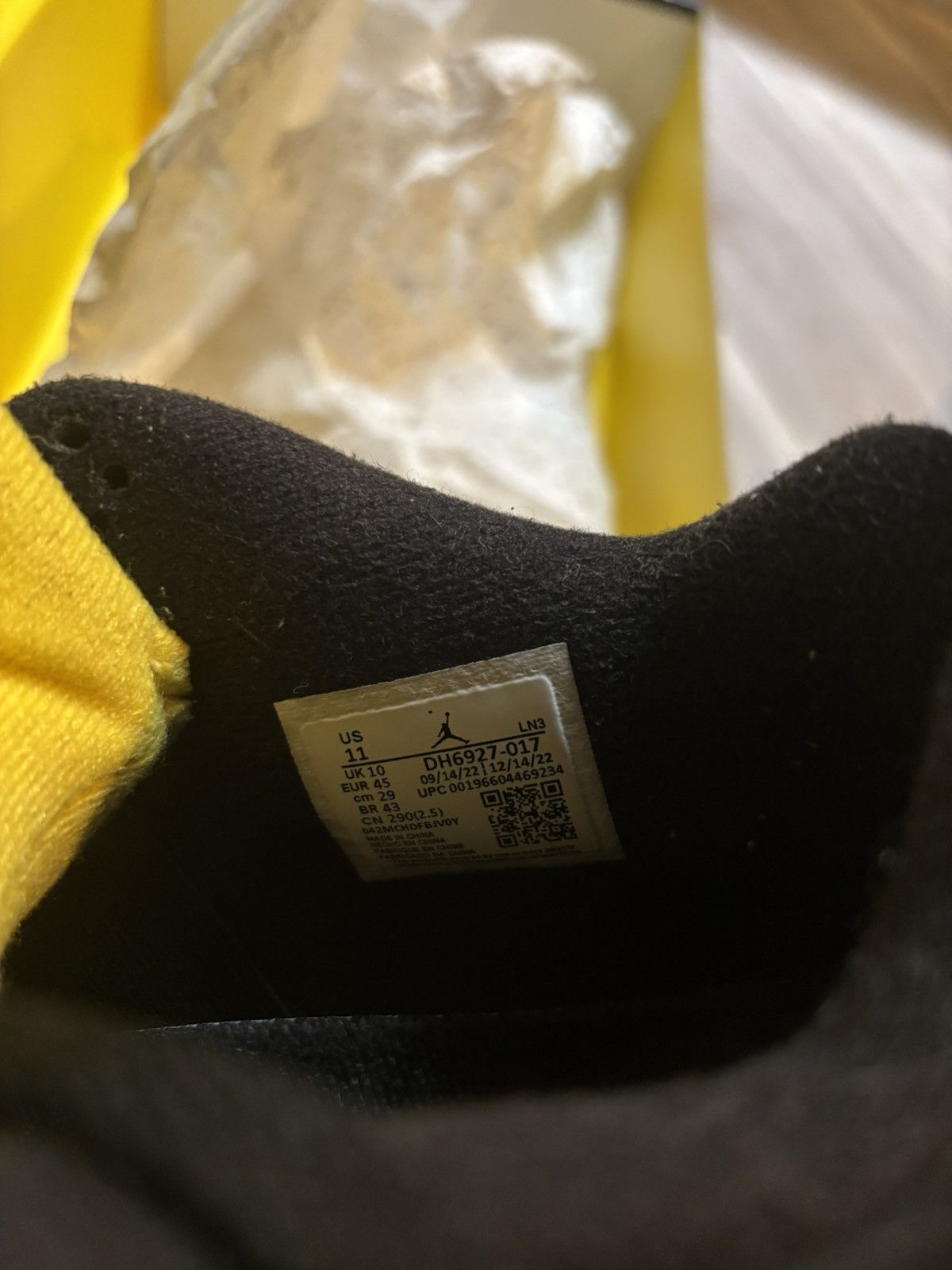 Nike Jordan 4 yellow thunder Size US 11 / EU 44 - 13 Thumbnail