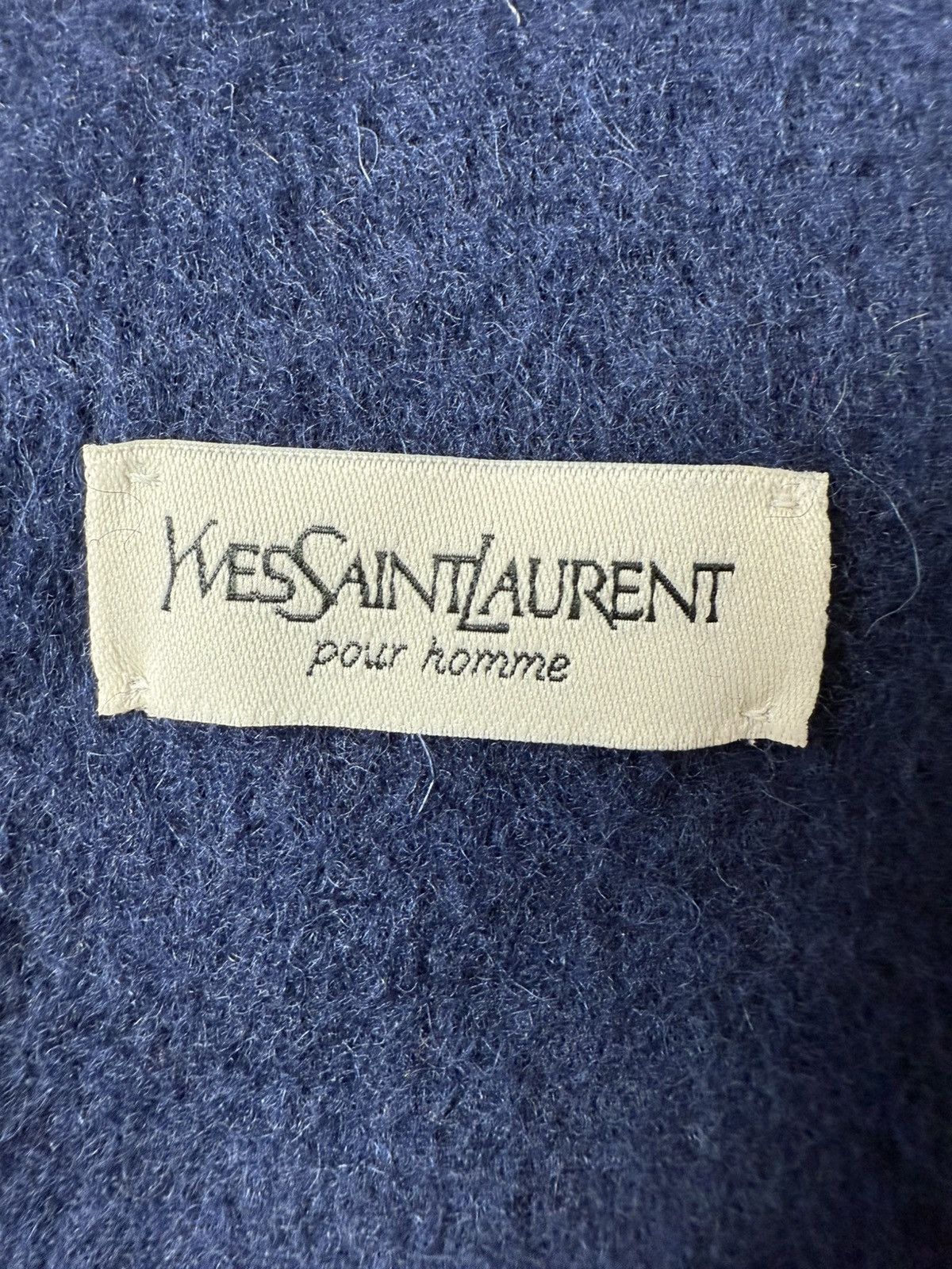 Yves Saint Laurent Yves Saint Laurent Scarf Vintage Wool Logo Made in Italy Size ONE SIZE - 15 Thumbnail