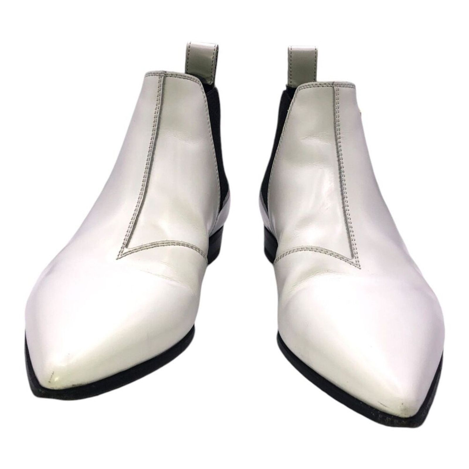 Gucci GUCCI Cordovan Lux Leather ankle boots in Great White 36 Size US 6 / IT 36 - 6 Thumbnail