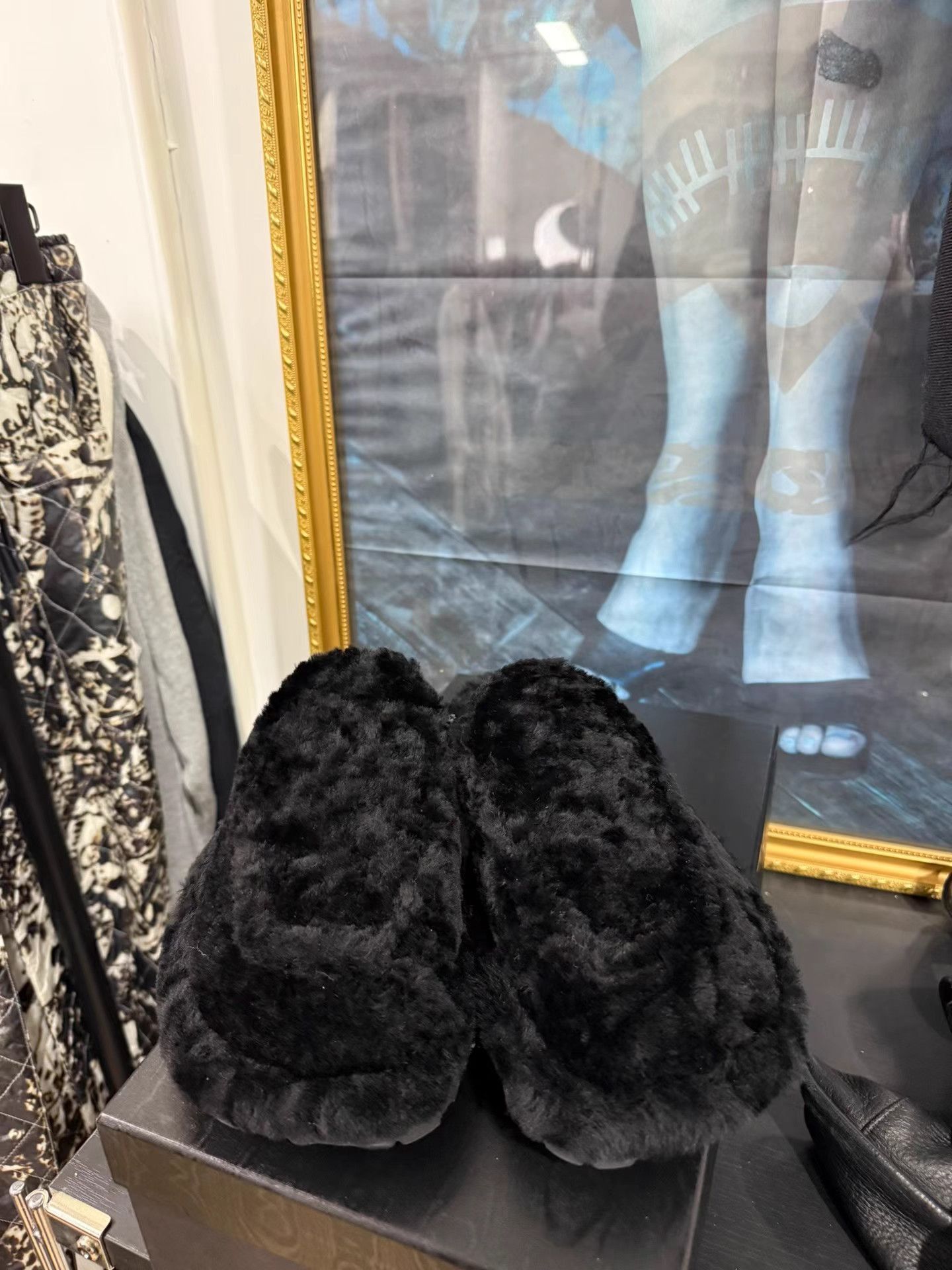 Dries Van Noten Dries van noten Furry Loafer Slides K20 Size US 8 / EU 41 - 8 Thumbnail