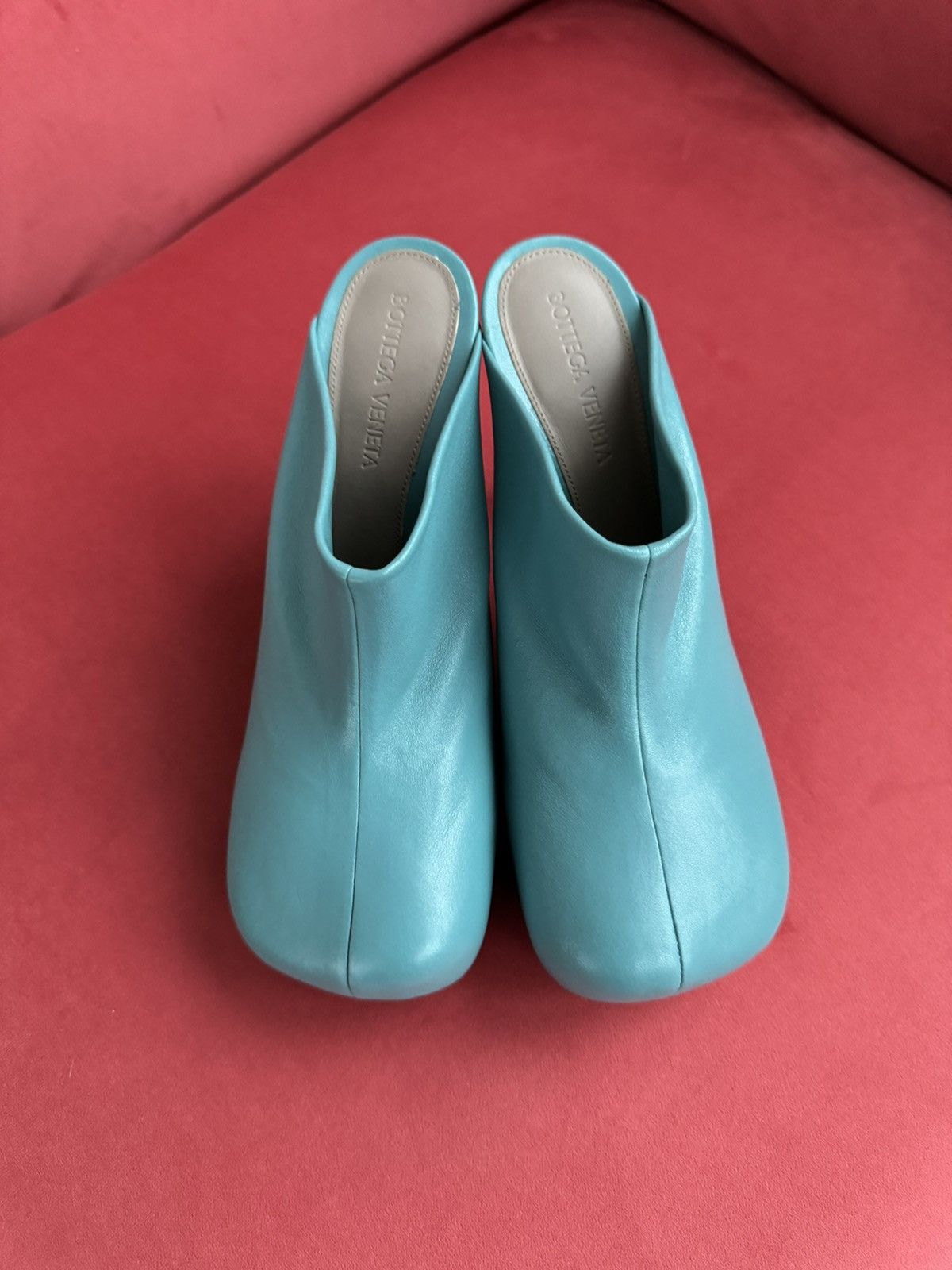 Bottega Veneta Bottega Veneta pastel blue mules lambskin, size 37 It Size US 7 / IT 37 - 3 Thumbnail