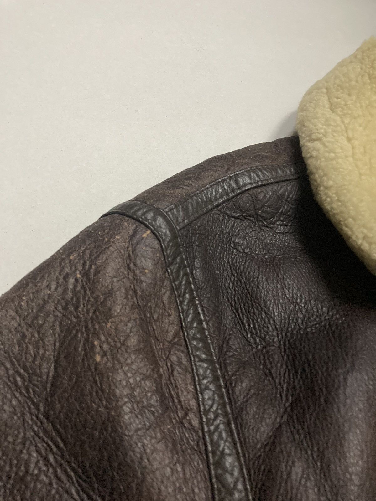 Leather Vintage U.S Army Aviation B-3 Leather Jacket Made in Uruguay Size US L / EU 52-54 / 3 - 20 Thumbnail