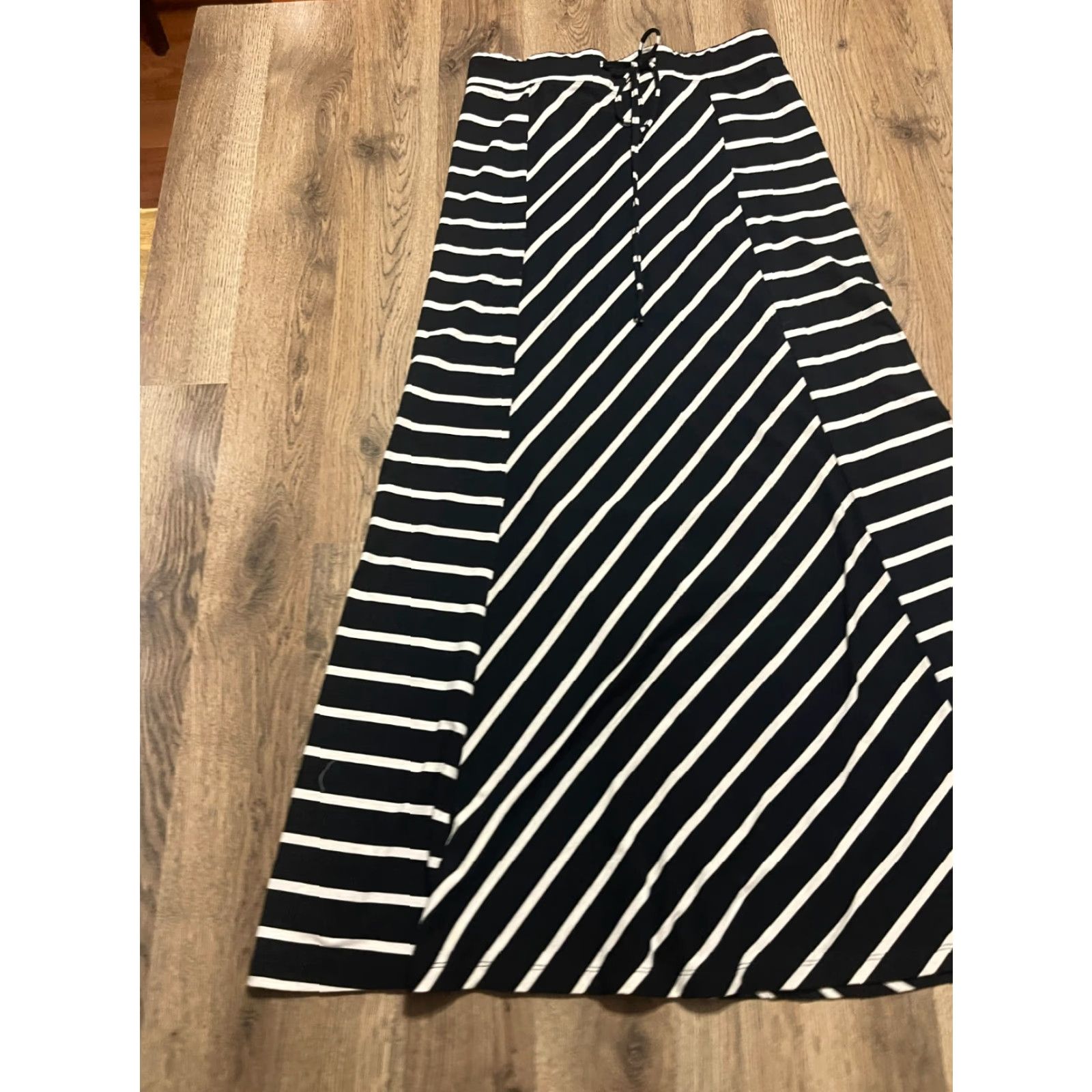 Vintage **Women's Medium Maxi Maurices Skirt Striped Pull On Black White** User: Women's Medium Maxi Maurices Skirt Striped Pull On Black White Size 32" / US 10 / IT 46 - 3 Thumbnail