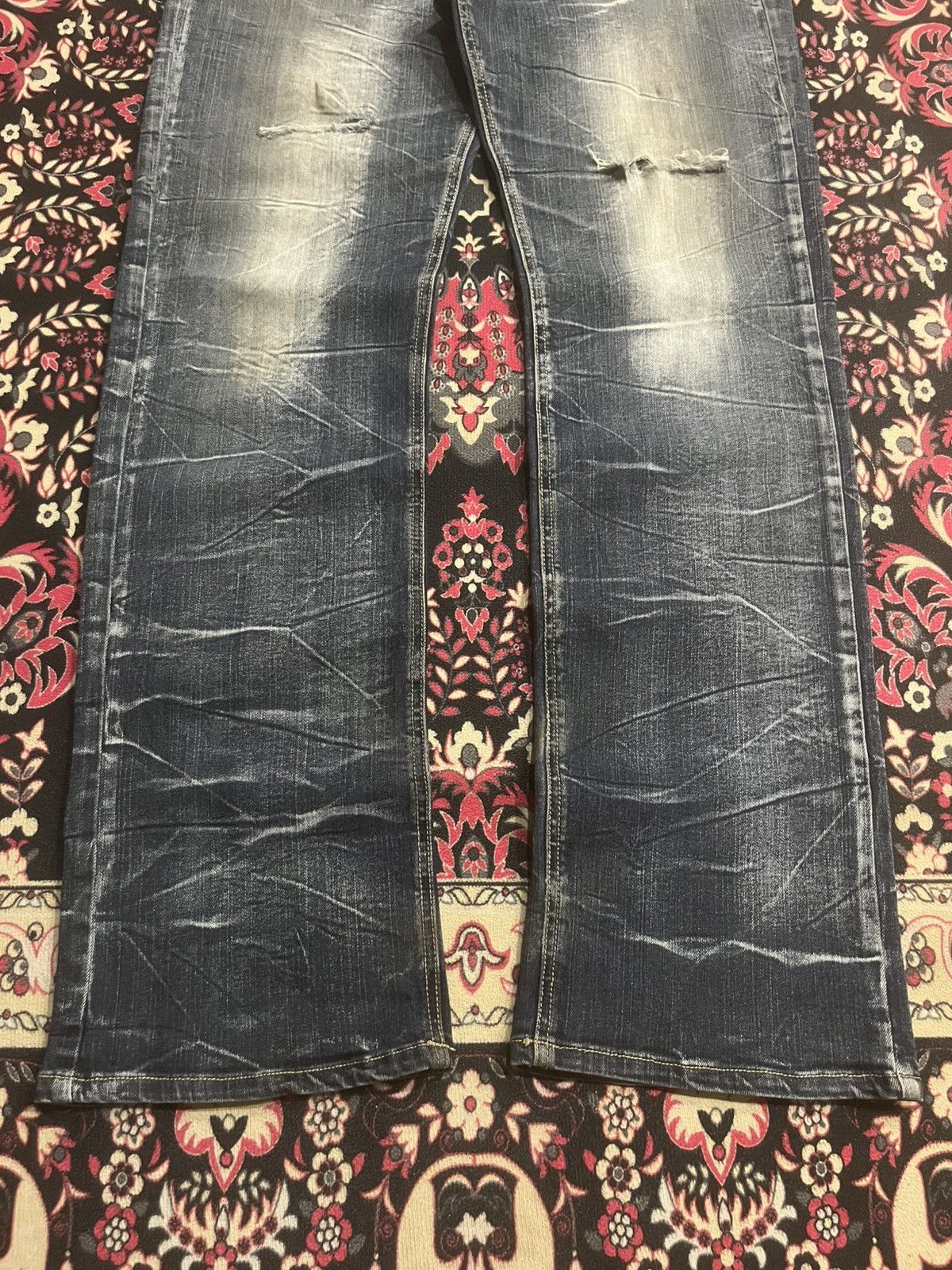 Japanese Brand Vintage Japanese Brand Blue Cracked Washed Ripped Jeans Size US 36 / EU 52 - 7 Thumbnail