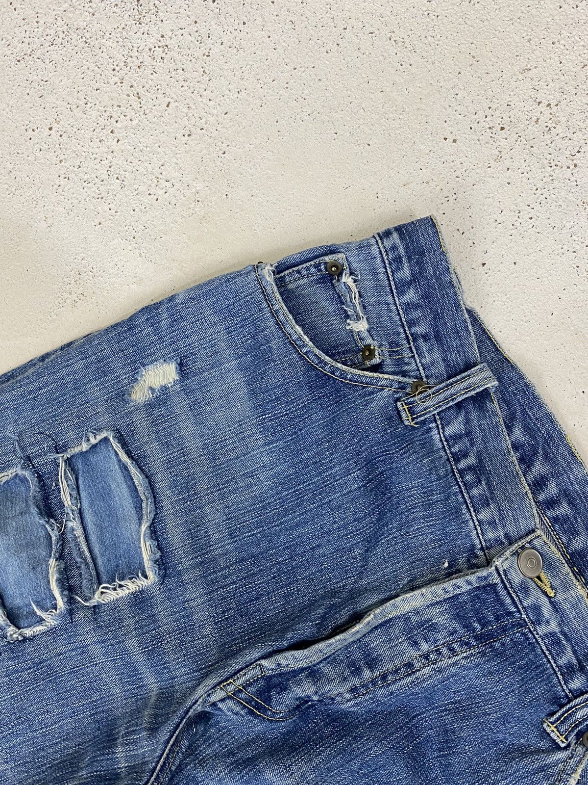 If Six Was Nine Universal Jean Ripped Distressed Art Patch Straight Cut Size US 34 / EU 50 - 7 Thumbnail