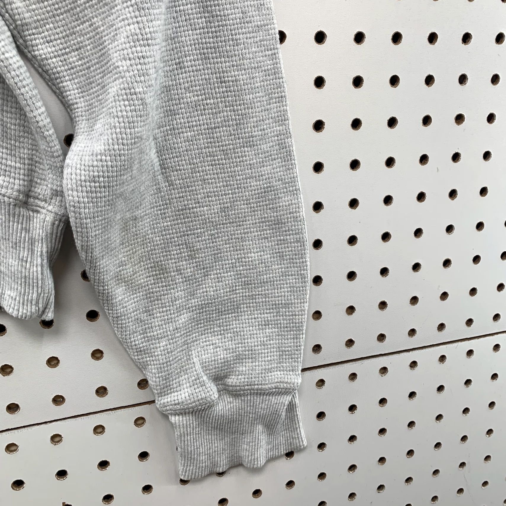 Brandy Melville Brandy Melville St. Croix Pullover Sweatshirt Women's One Size Thermal Gray Long Sleeve Size ONE SIZE - 7 Thumbnail