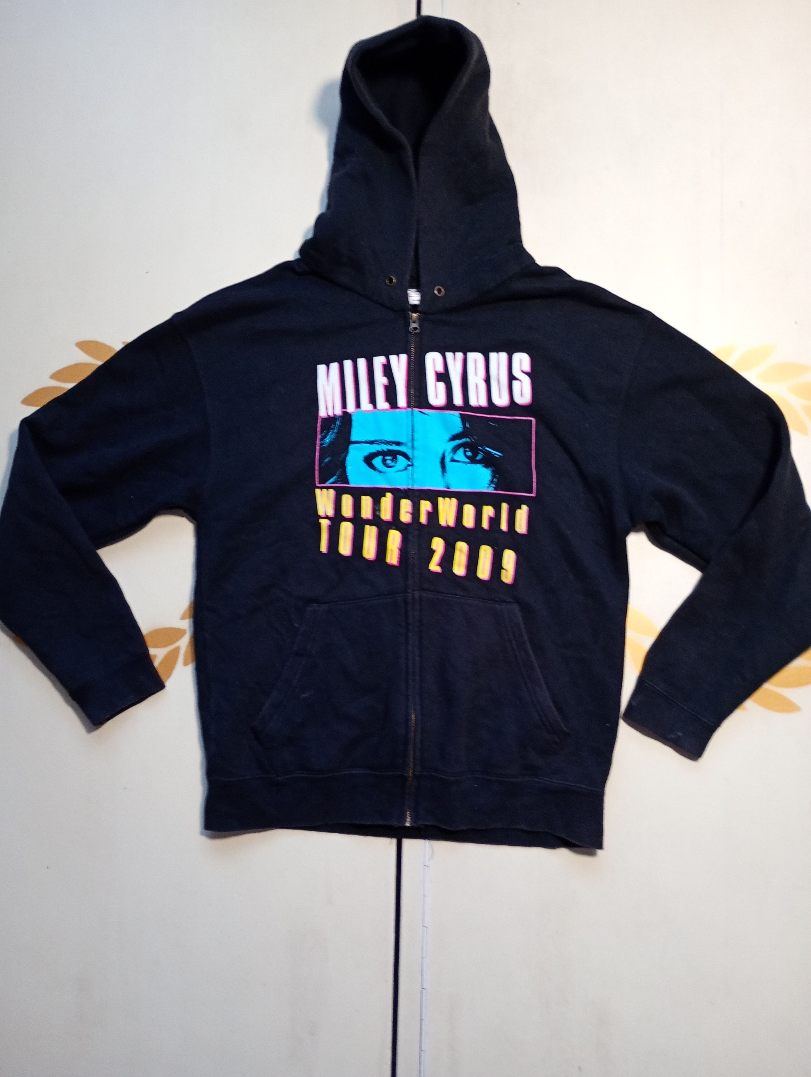 Band Tees × Fruit Of The Loom Miley Cyrus Wonder World Tour 2009 Fruit of the Loom Hoodie Size US S / EU 44-46 / 1 - 1 Thumbnail