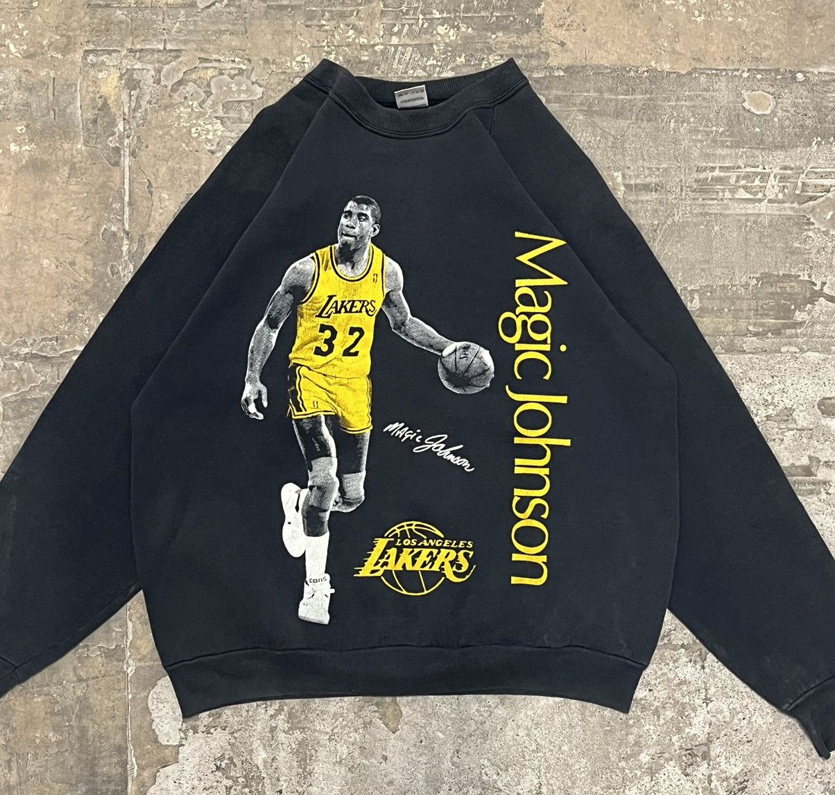 Vintage Crazy rare vintage Los Angeles Lakers Magic Johnson Crewneck Size US L / EU 52-54 / 3 - 3 Thumbnail