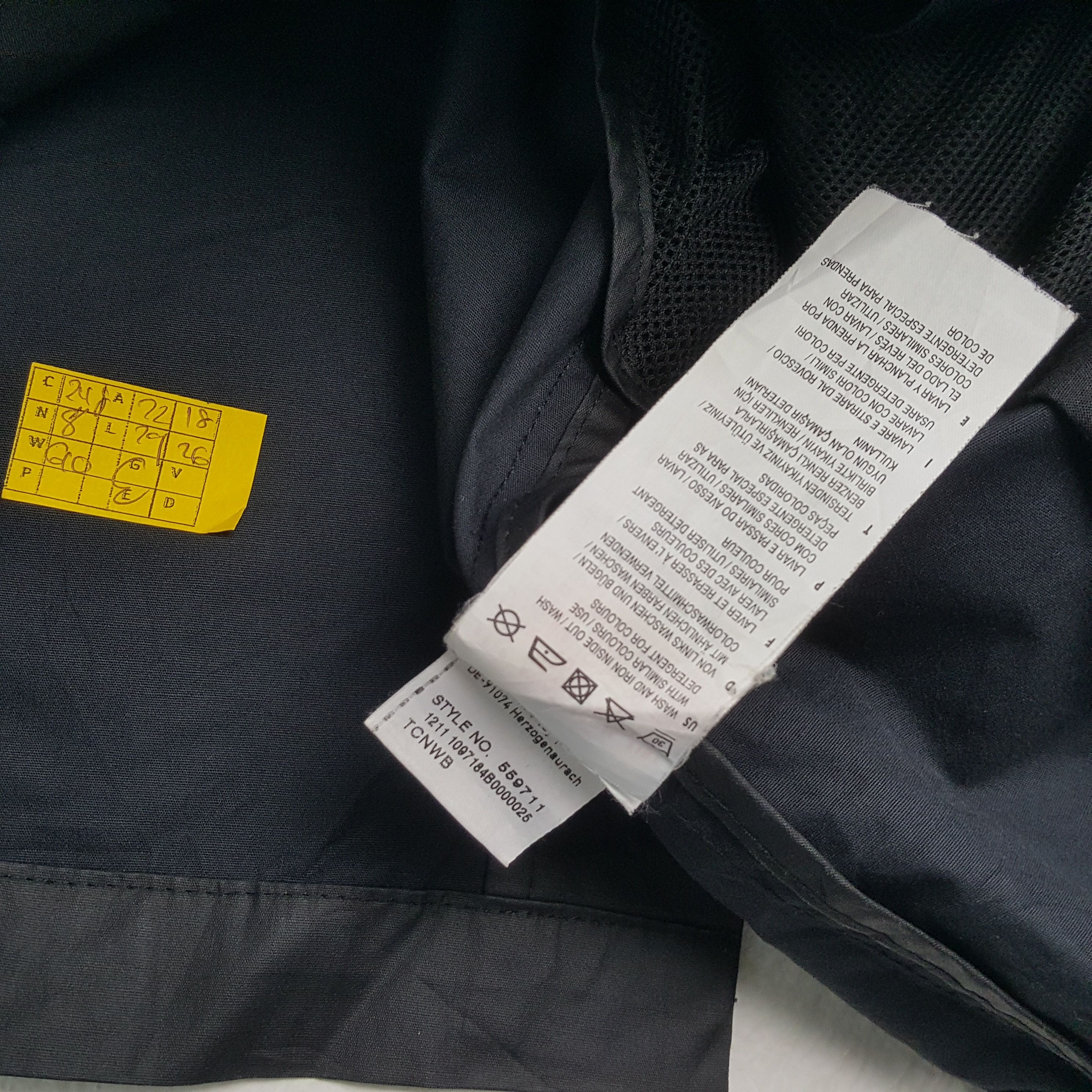 Hussein Chalayan × Puma × Vintage Vintage PUMA by HUSSEIN CHALAYAN Fashion Designer Jacket Size US M / EU 48-50 / 2 - 6 Thumbnail