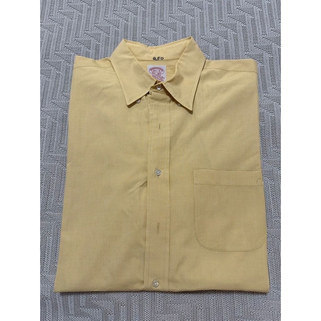Brooks Brothers Brooks Brothers yellow gingham plaid button down size 16.5 Size US L / EU 52-54 / 3 - 1 Thumbnail