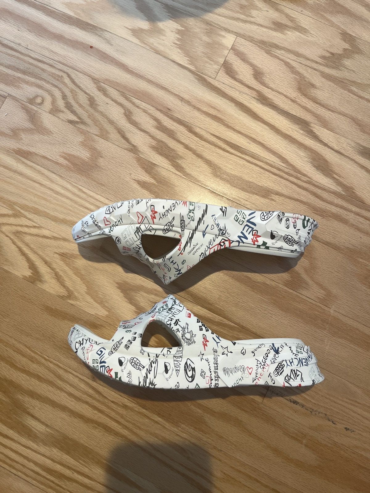Givenchy Givenchy Marshmallow Slides Size US 9 / EU 42 - 3 Thumbnail