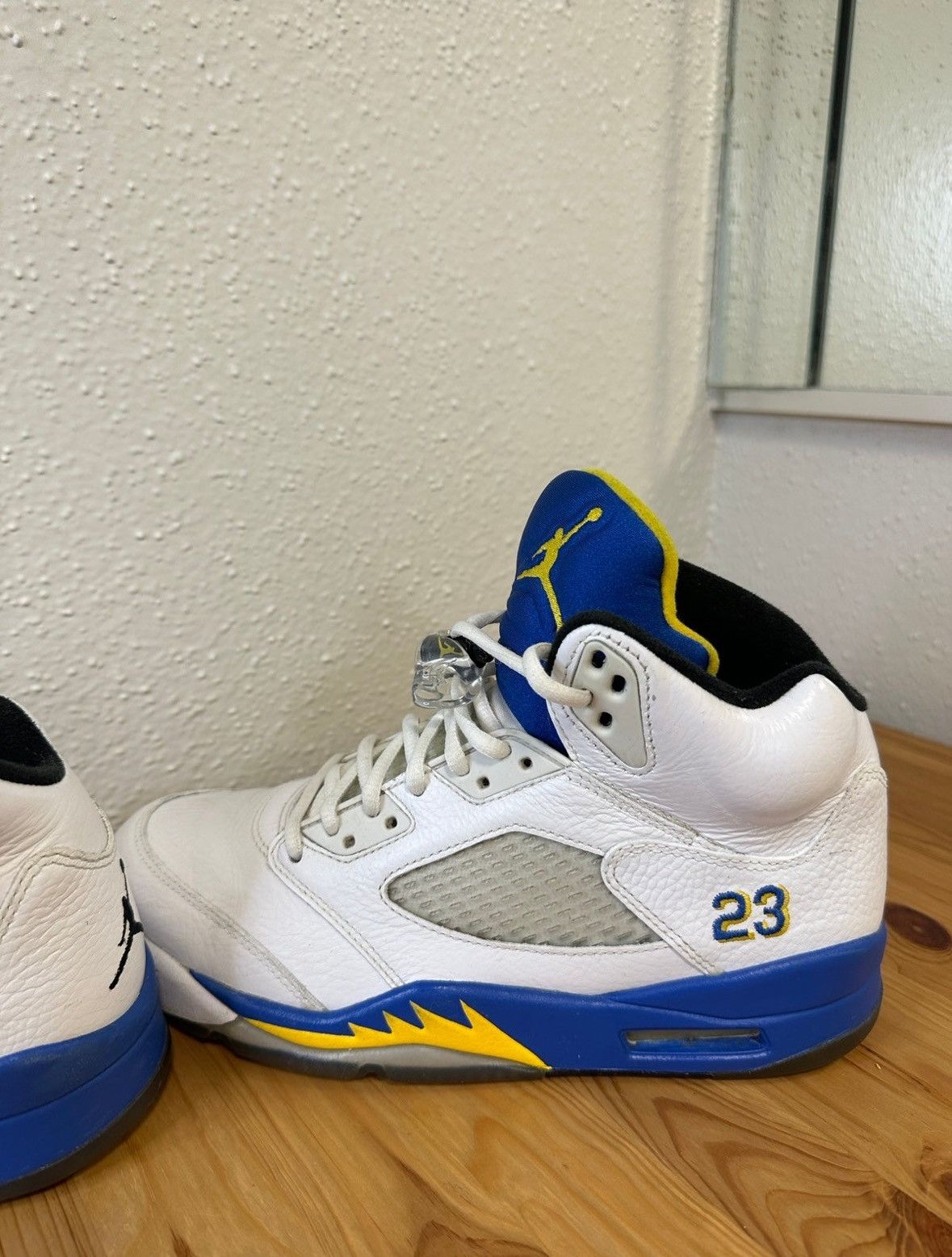 Nike Nike Air Jordan retro 5 Laney Size US 8 / EU 41 - 5 Thumbnail
