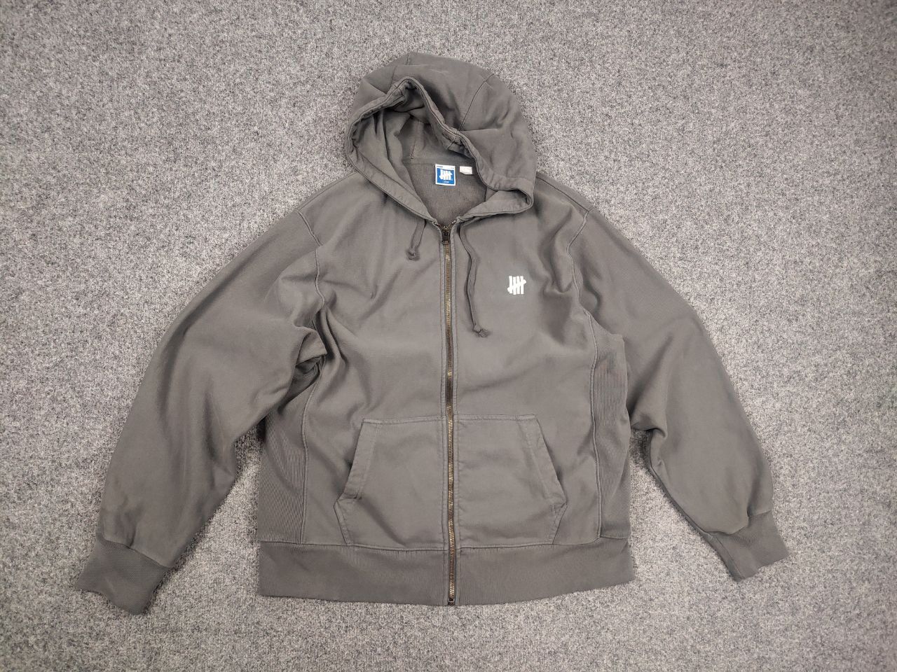 Undefeated Undefeated Zip up Gray Hoodie Big Embroidery Logo Size US L / EU 52-54 / 3 - 8 Thumbnail