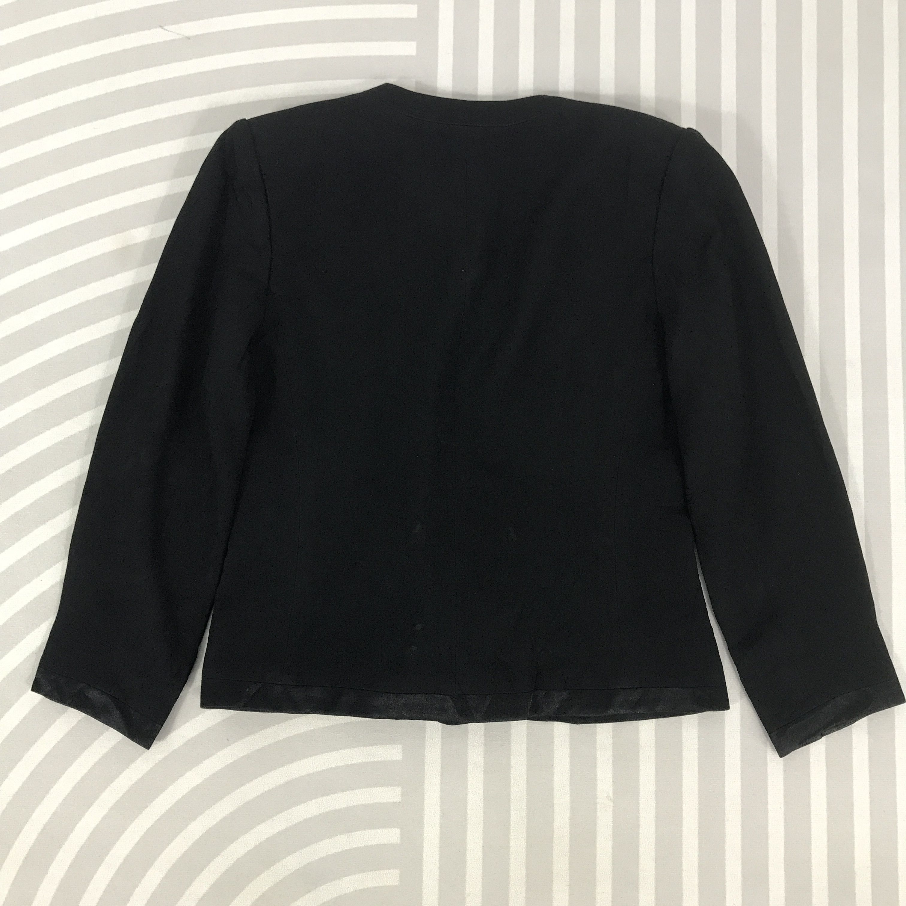Givenchy Vintage Givenchy Woman Blazers K73B7 Size M / US 6-8 / IT 42-44 - 3 Thumbnail