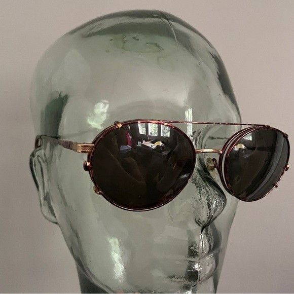 Vintage Vintage Tortoise Small Oval Glasses Frames w/ Sun Clips 🇮🇹 Size ONE SIZE - 6 Thumbnail