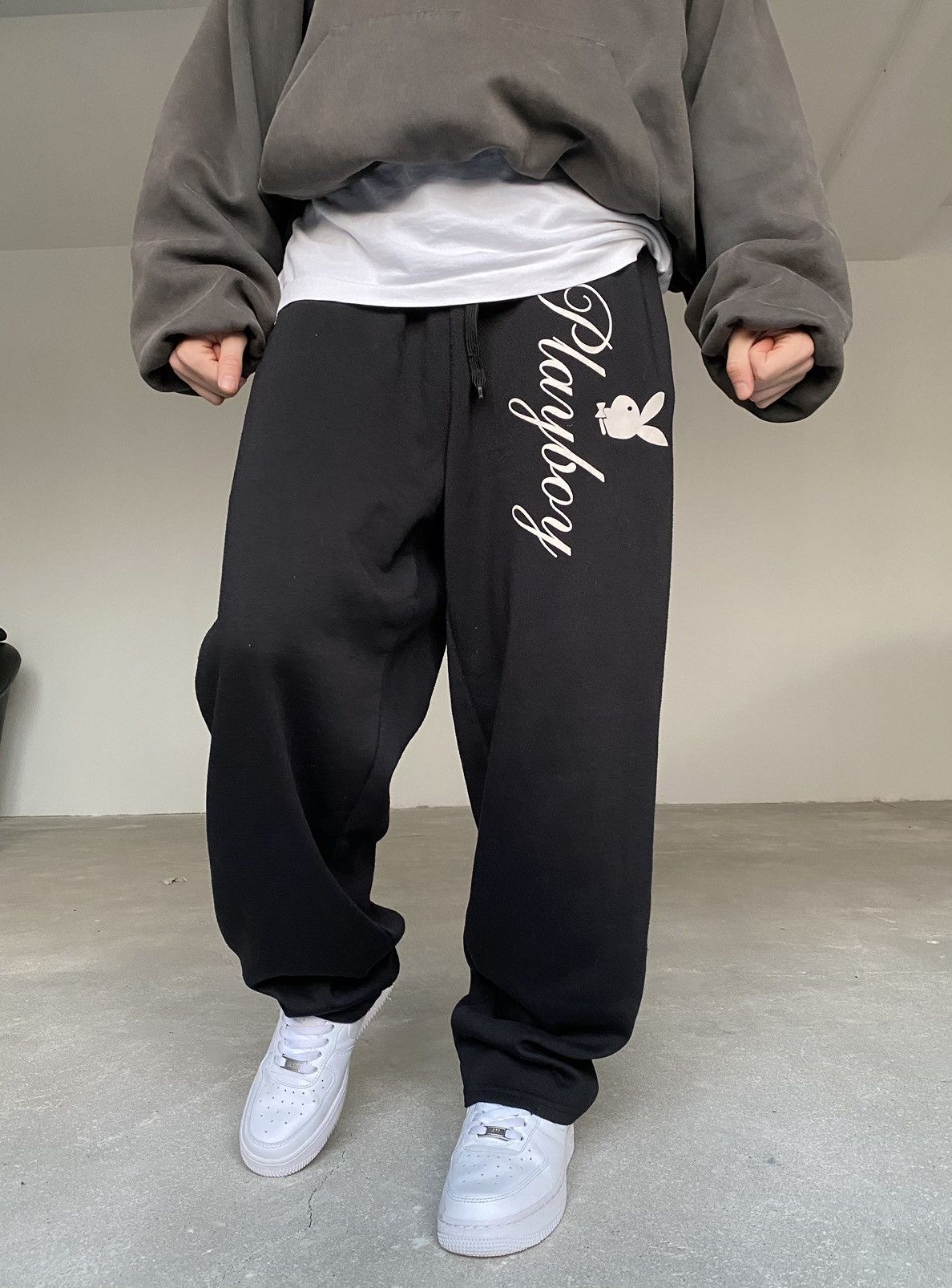 Playboy Vintage Playboy Sweatpants Size US 32 / EU 48 - 1 Thumbnail