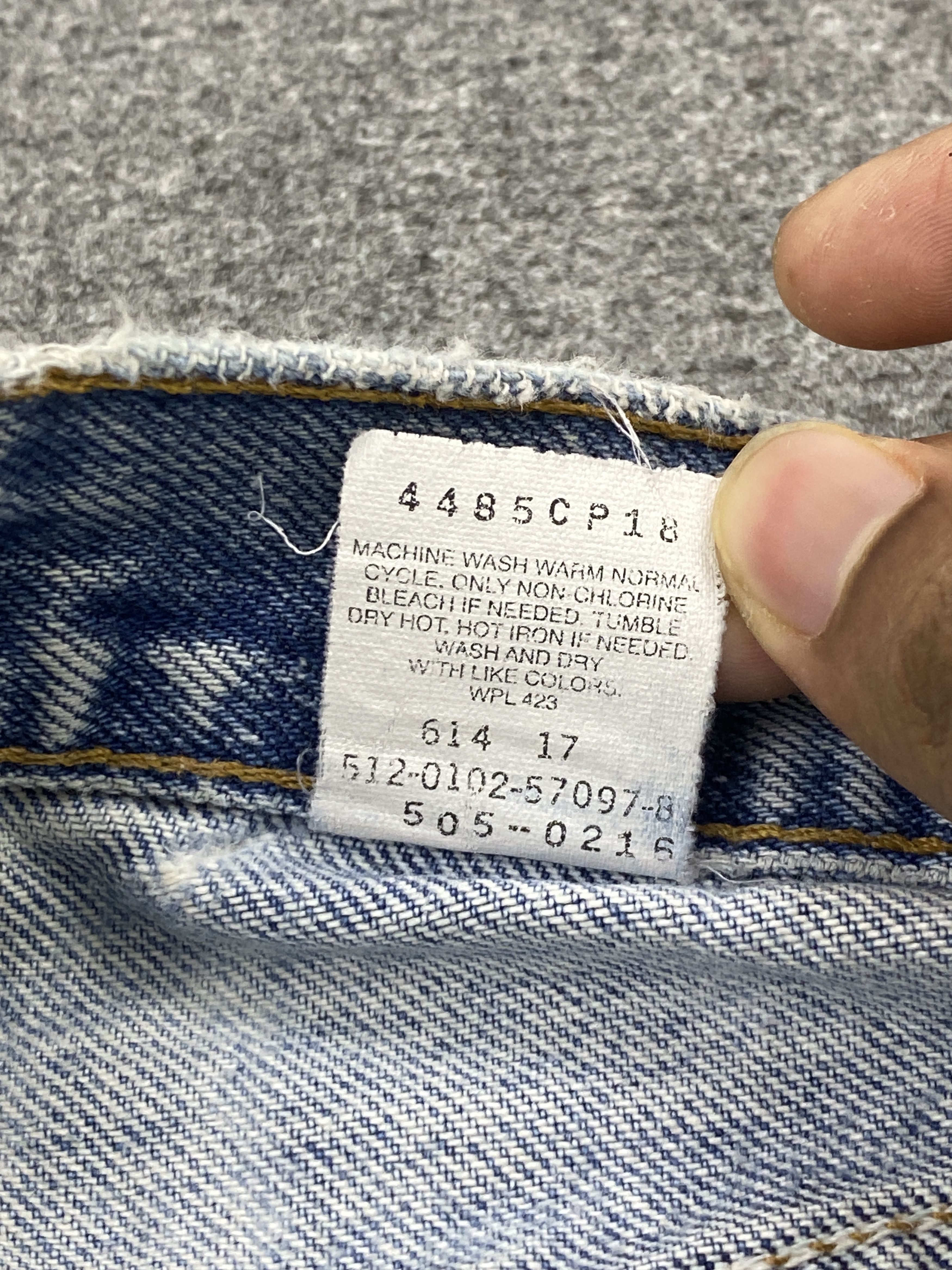 Levi's Vintage 90s Levis 505 Light Washed Jeans DP2674 Size US 31 - 7 Thumbnail