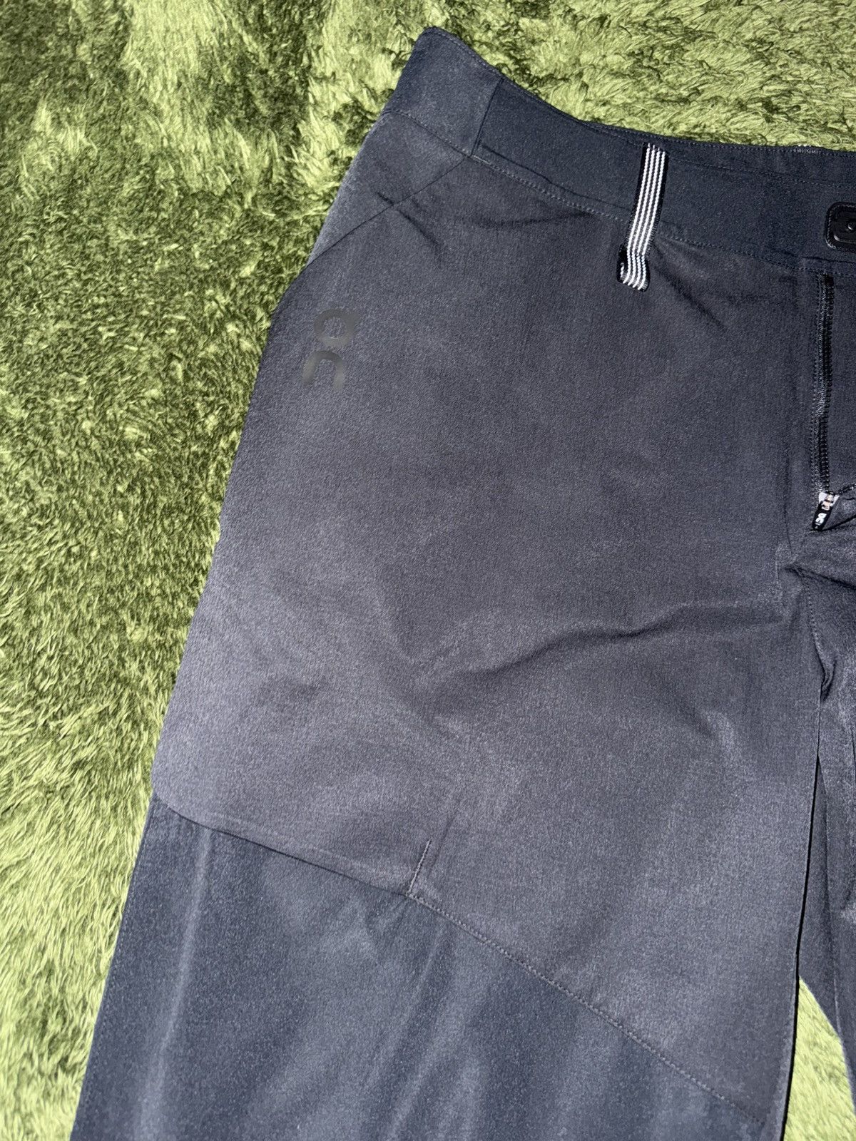 On [L] On Running Explorer Technical Pants Black Size US 34 / EU 50 - 5 Thumbnail