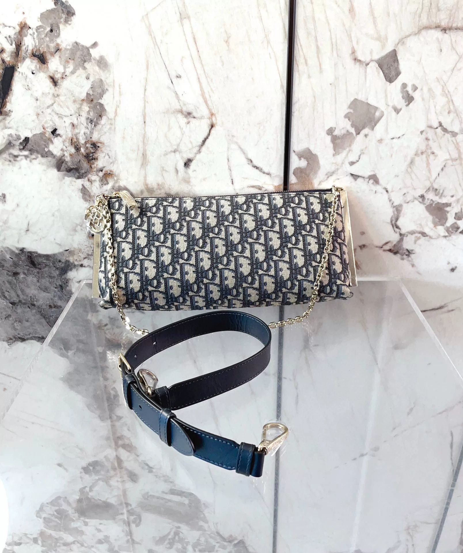 Dior Pre-loved Bag Very good condition Size ONE SIZE - 1 Thumbnail