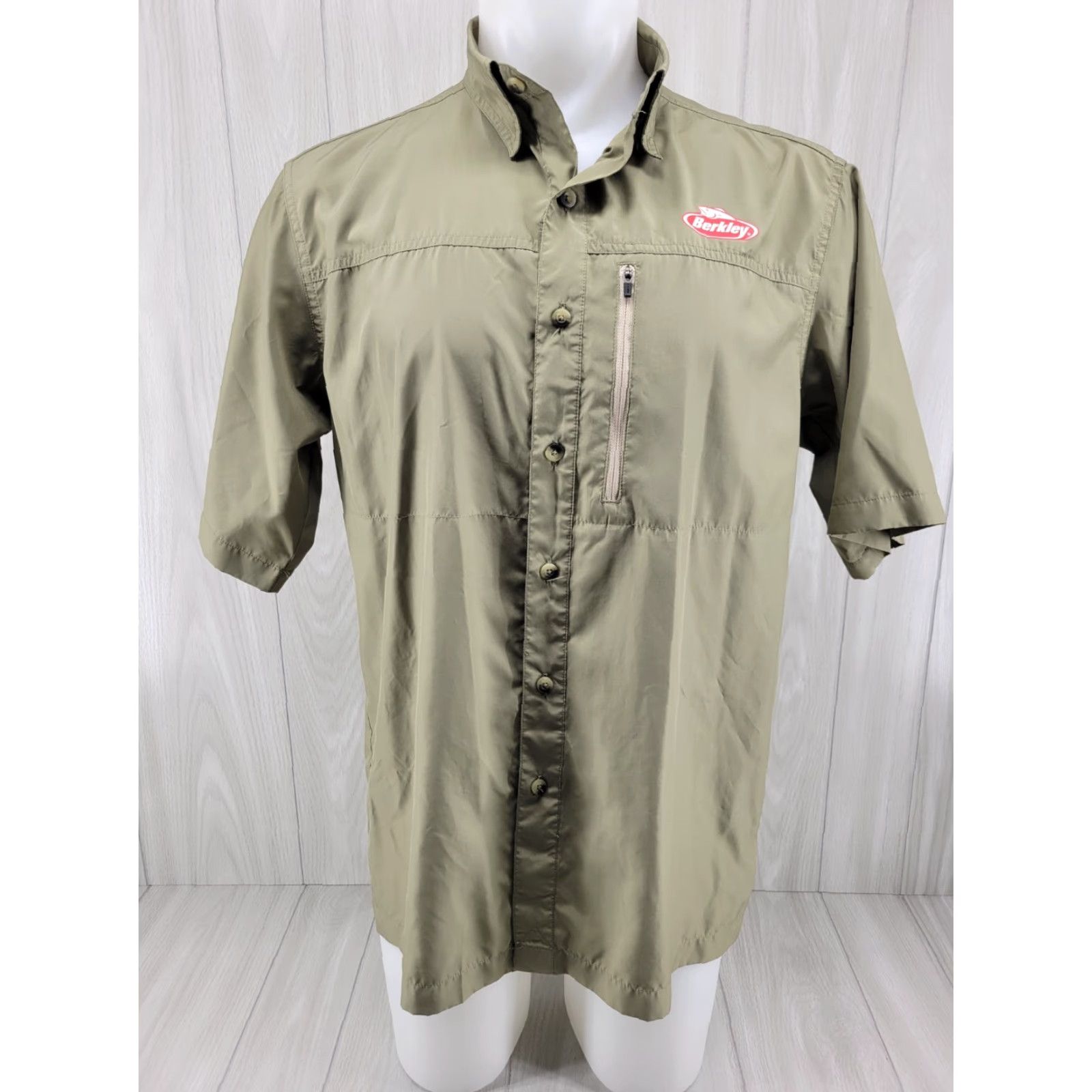 Vintage Berkley Shirt Mens Medium Green Button Down Vented Fishing Nylon Shirt Men's Button-Up Short Sleeve Fishing Nylon Green Berkley Size US M / EU 48-50 / 2 - 2 Thumbnail