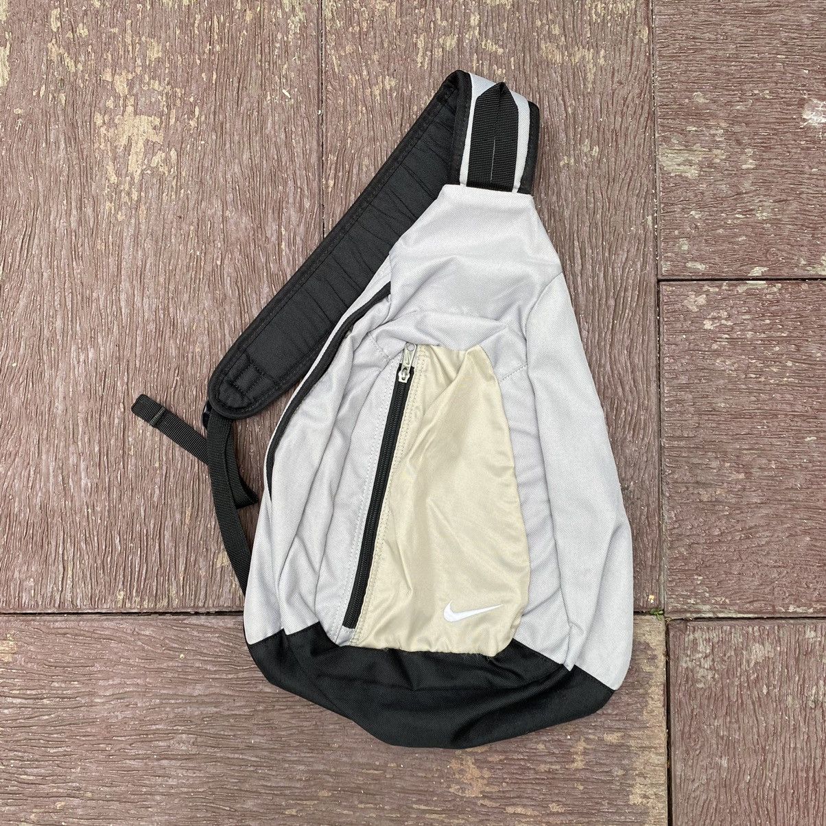 nike 00´s vintage gorpcore sling bag-