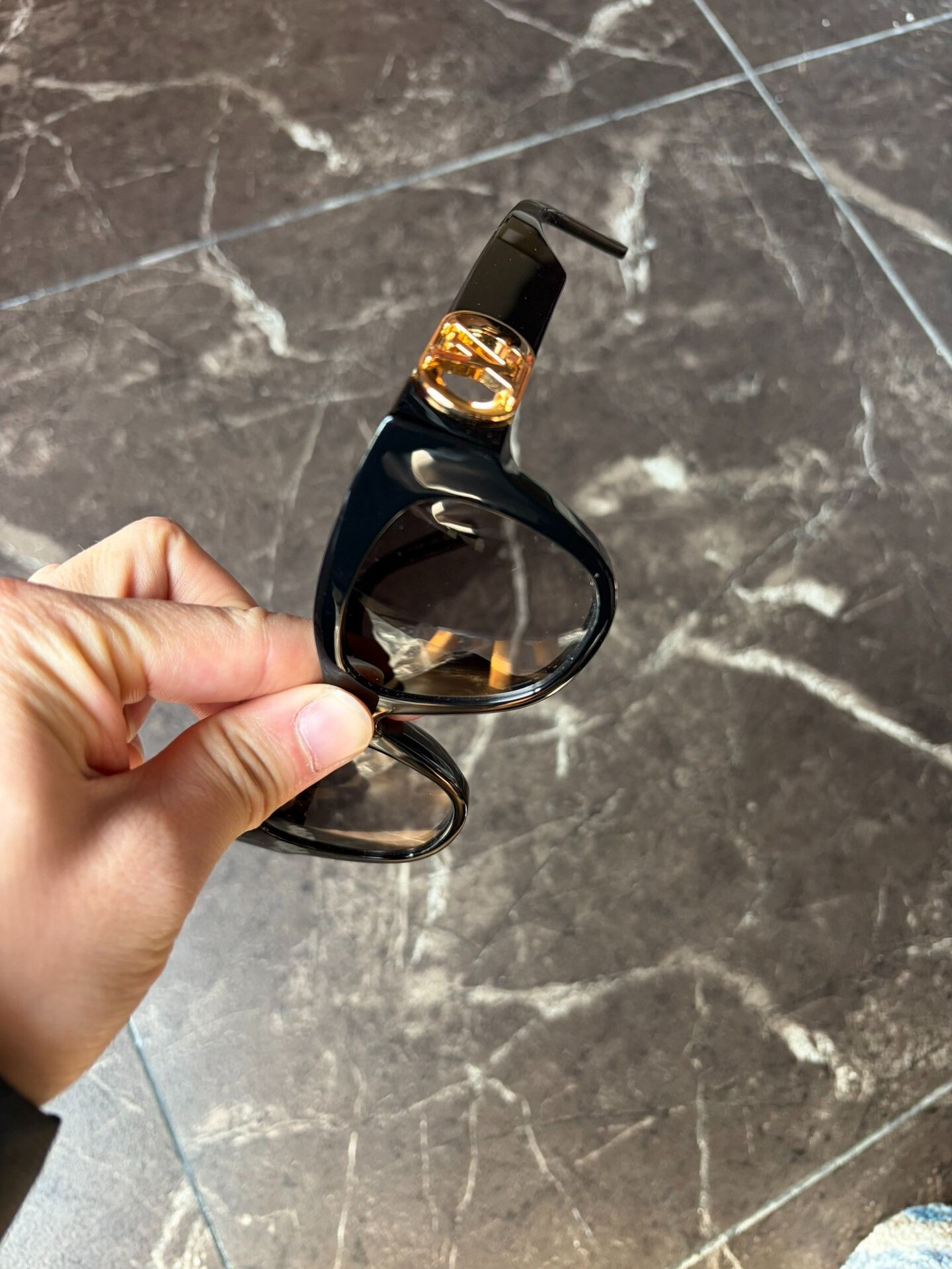 Louis Vuitton Louis Vuitton Black Sunglasses Size ONE SIZE - 1 Thumbnail