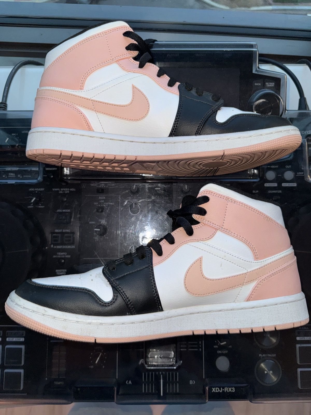 Nike Nike Air Jordan 1 Mid Sneakers Size US 11 / EU 44 - 4 Thumbnail