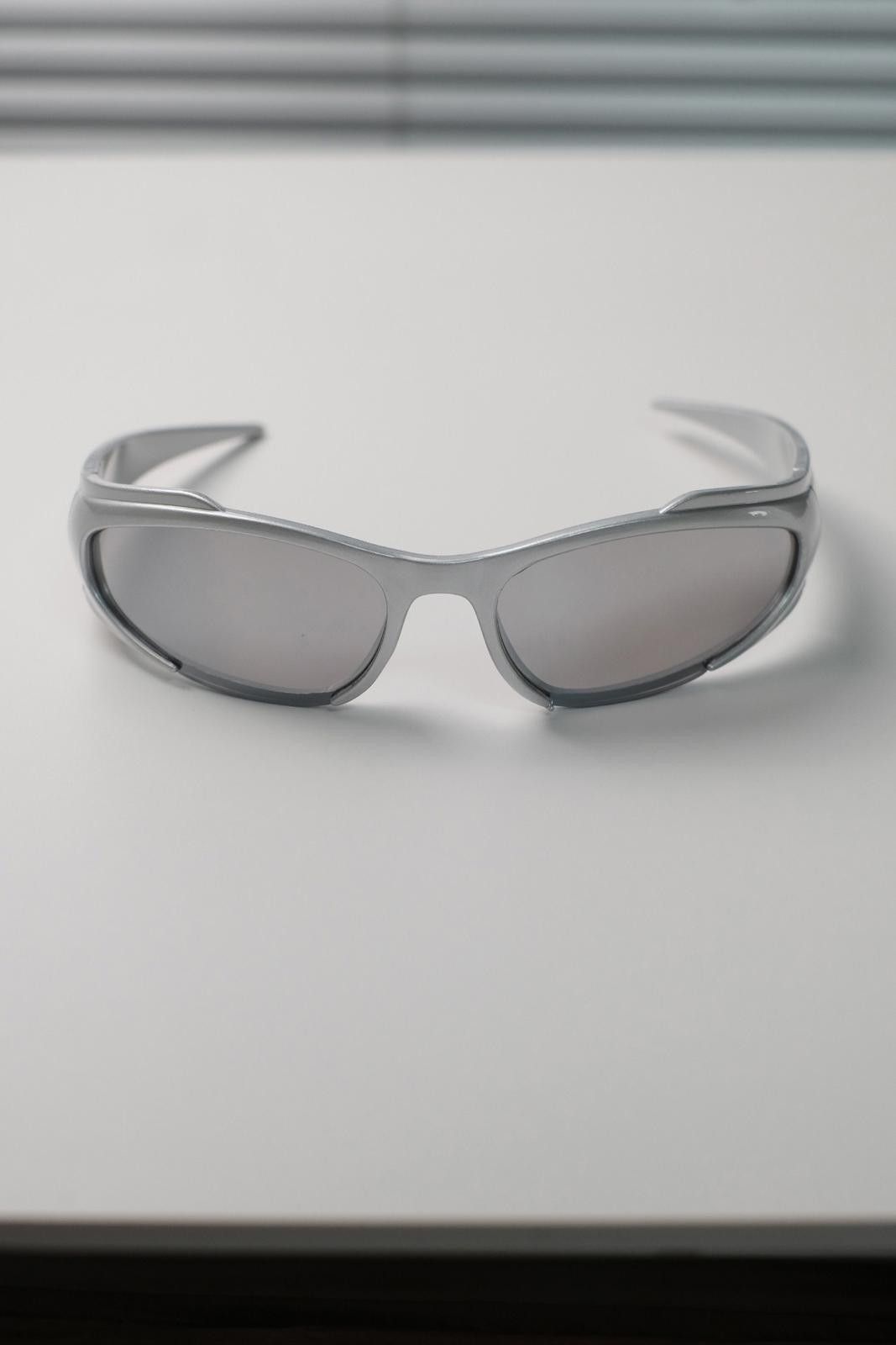 Other Rare Y2k Vtg Futuristic Cat Eye Sliver Sunglasses Unisex OS Size ONE SIZE - 6 Thumbnail