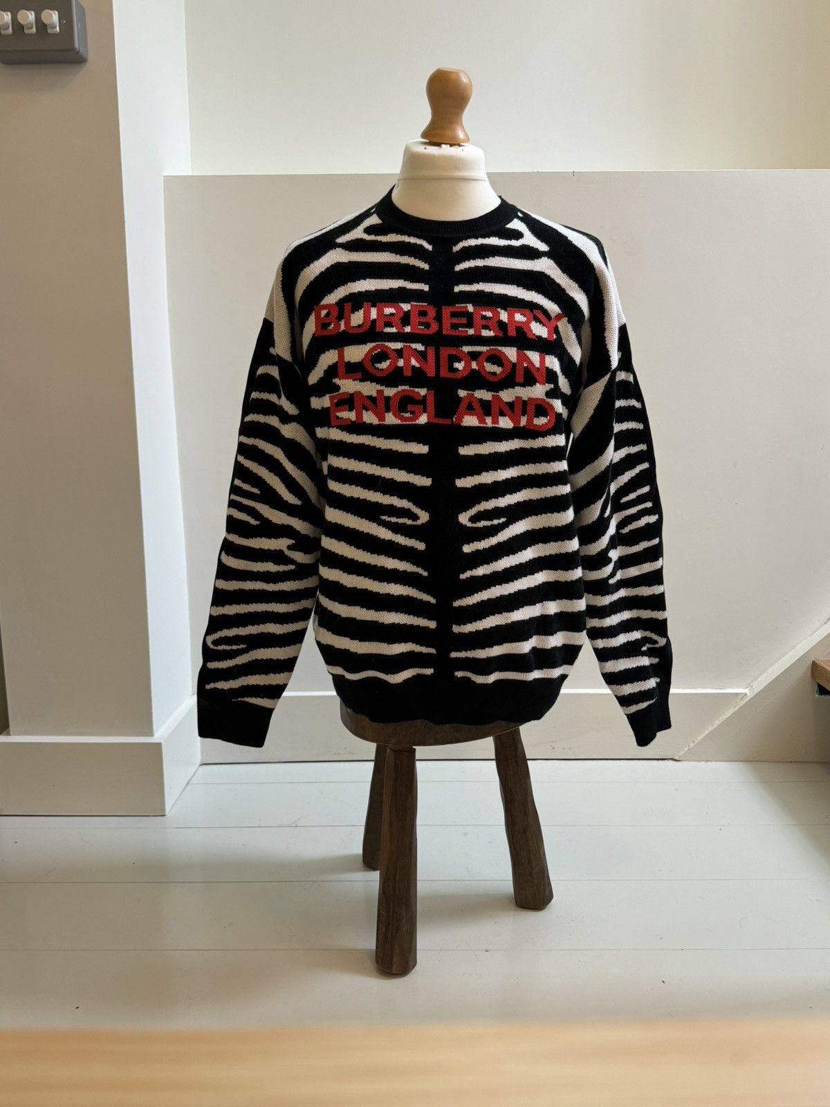 Burberry Burberry Zebra Logo Jacquard Knit Jumper Size US L / EU 52-54 / 3 - 3 Thumbnail