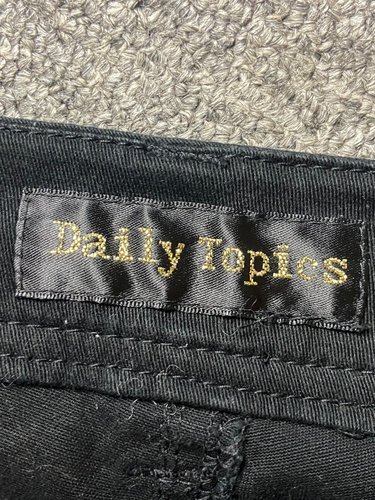 Hysteric Glamour × Japanese Brand × Vintage DAILY TOPICS Brand Ripped Pants (128) Size US 28 / EU 44 - 4 Thumbnail