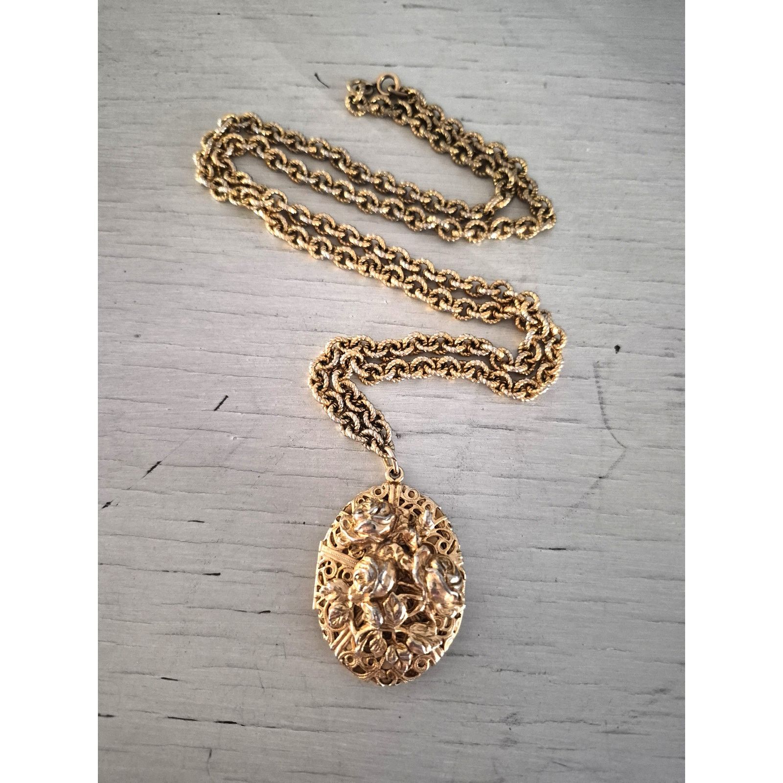 Other Vintage Ornate Roses Filigree Locket Necklace Size ONE SIZE - 2 Thumbnail