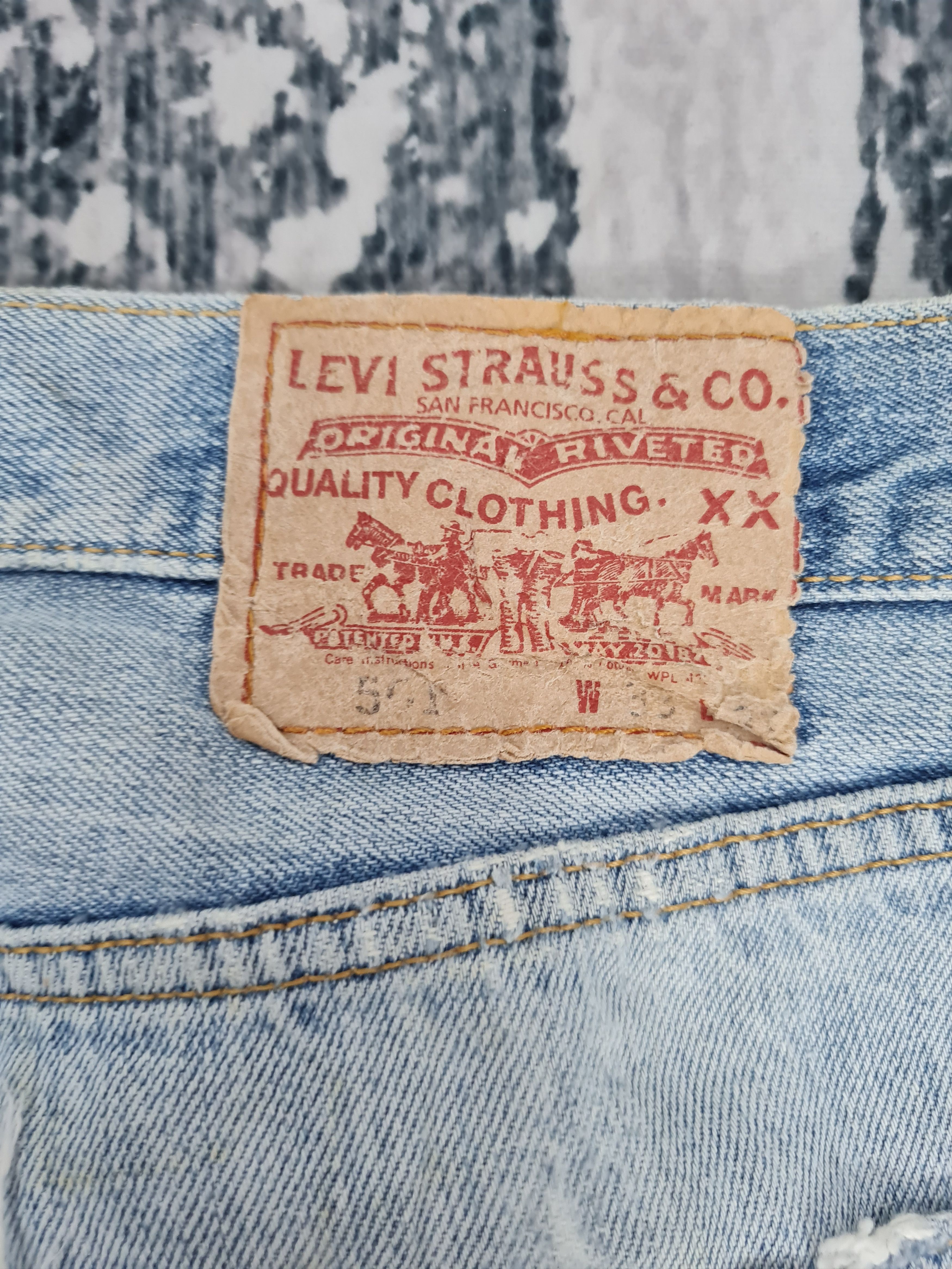 Levi's Vintage Clothing Vtg LEVIS 501 Distressed Faded Ripped Jeans L0381 Size 34X32 Size US 34 / EU 50 - 11 Thumbnail