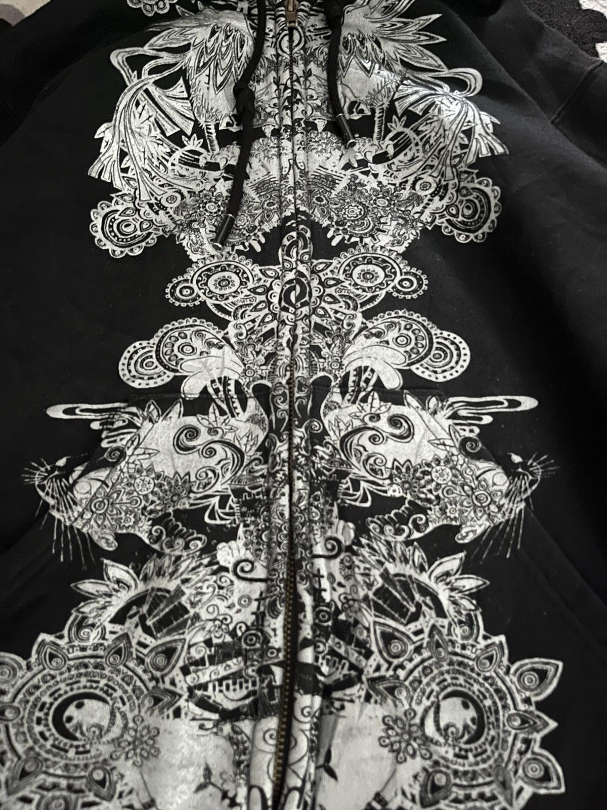 Vintage unknwn rhinestone art tattoo hoodie