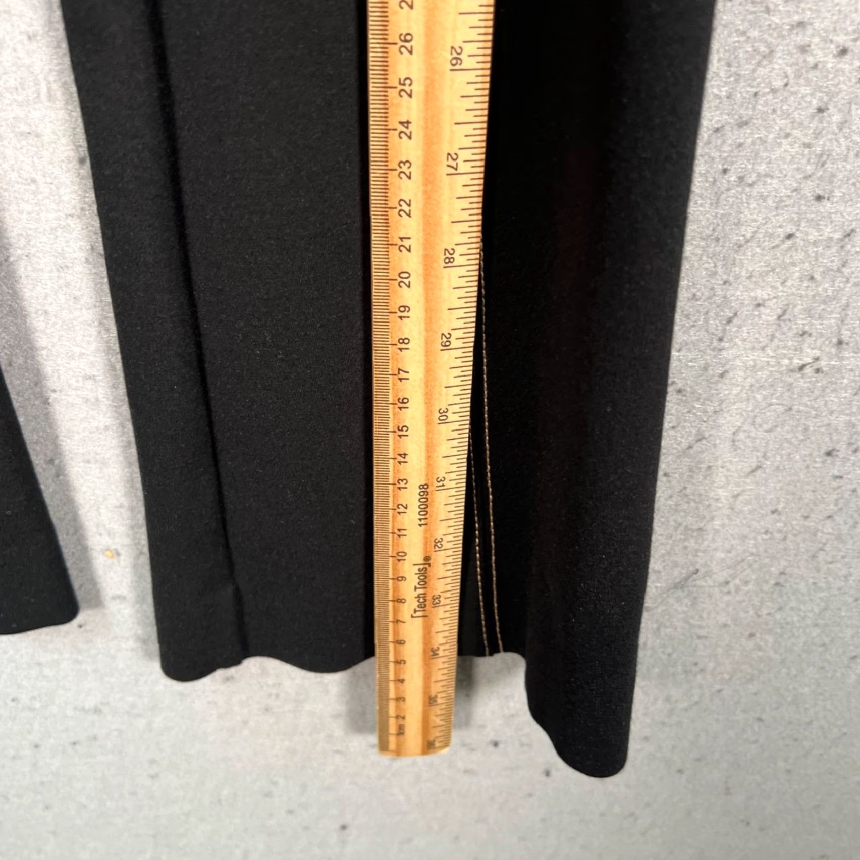 Anthropologie Anthropologie Pants Womens XS Essential Crop Flare Black w/ Beige Stitching Cropped 27in Inseam Size 26" / US 2 / IT 38 - 7 Thumbnail