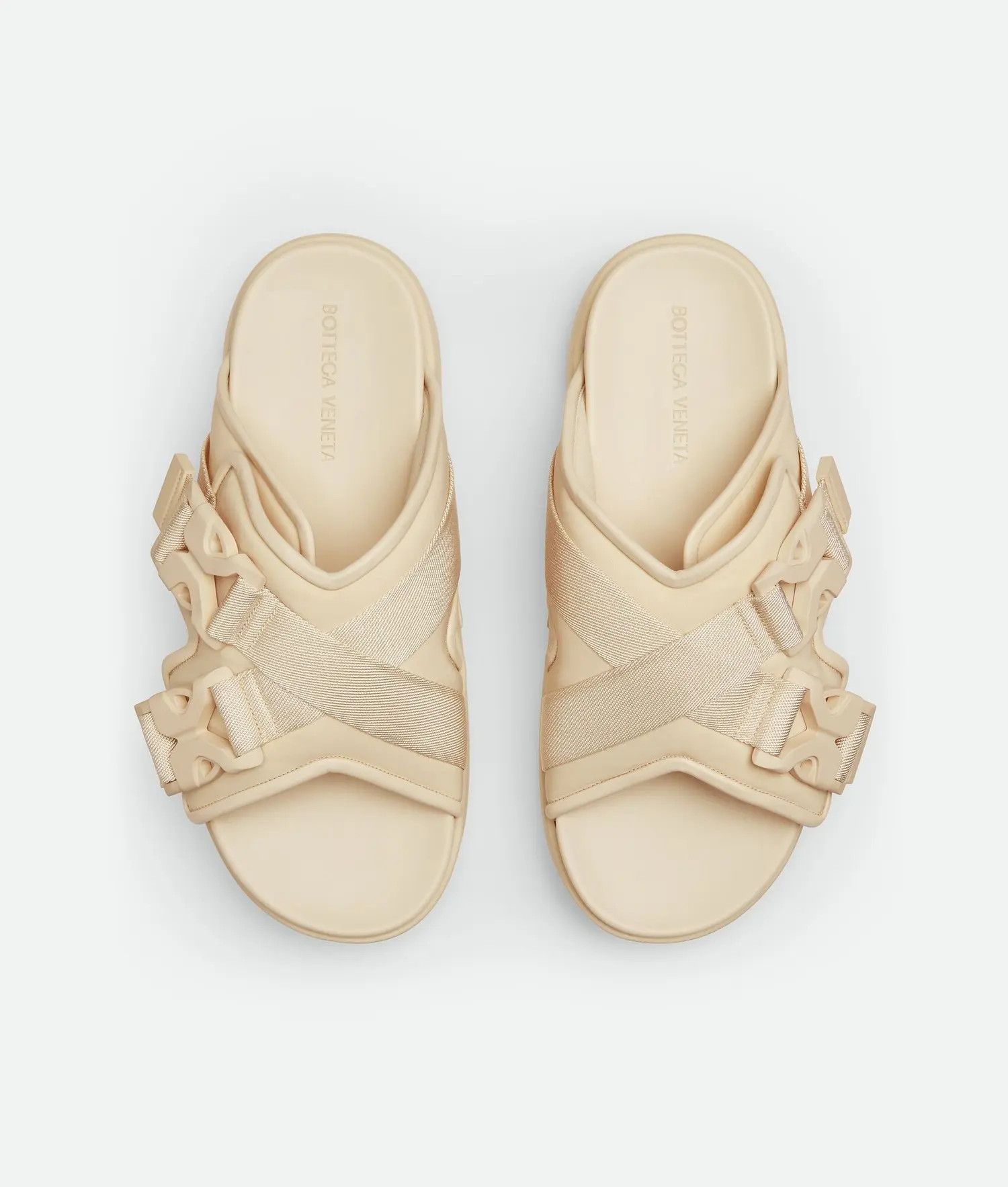 o1bcso1str0925 Snap Slide Sandals in Sea Salt