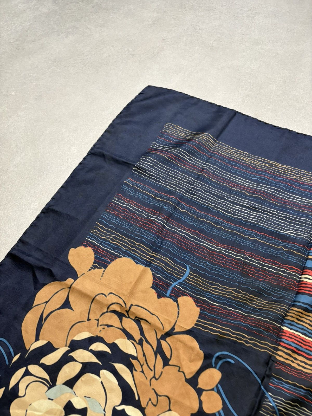 Christian Dior Monsieur Vintage Christian Dior Silk Scarf Floral Navy 76x76 Square Size ONE SIZE - 14 Thumbnail