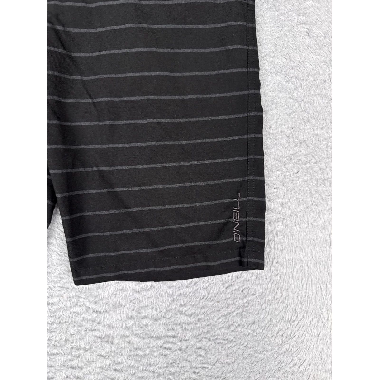 O'Neill O'Neill Mens 28 Black Striped Flat Front Chino Shorts Inseam 10 Casual Summer Logo Pockets Slash Pocket Linear Beach Size US 28 / EU 44 - 2 Thumbnail