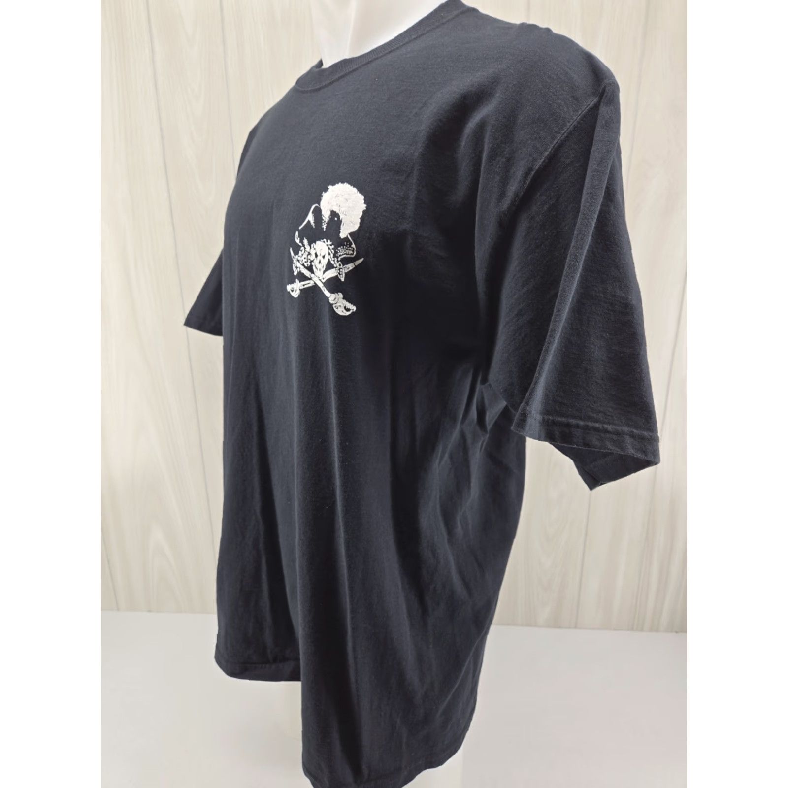 Fruit Of The Loom VINTAGE Fruit of the Loom T Shirt Skeleton Pirate Art Skull 90s Y2K XL Black Mens Short Sleeve Crew Neck Cotton Graphic Print Size US XL / EU 56 / 4 - 4 Thumbnail