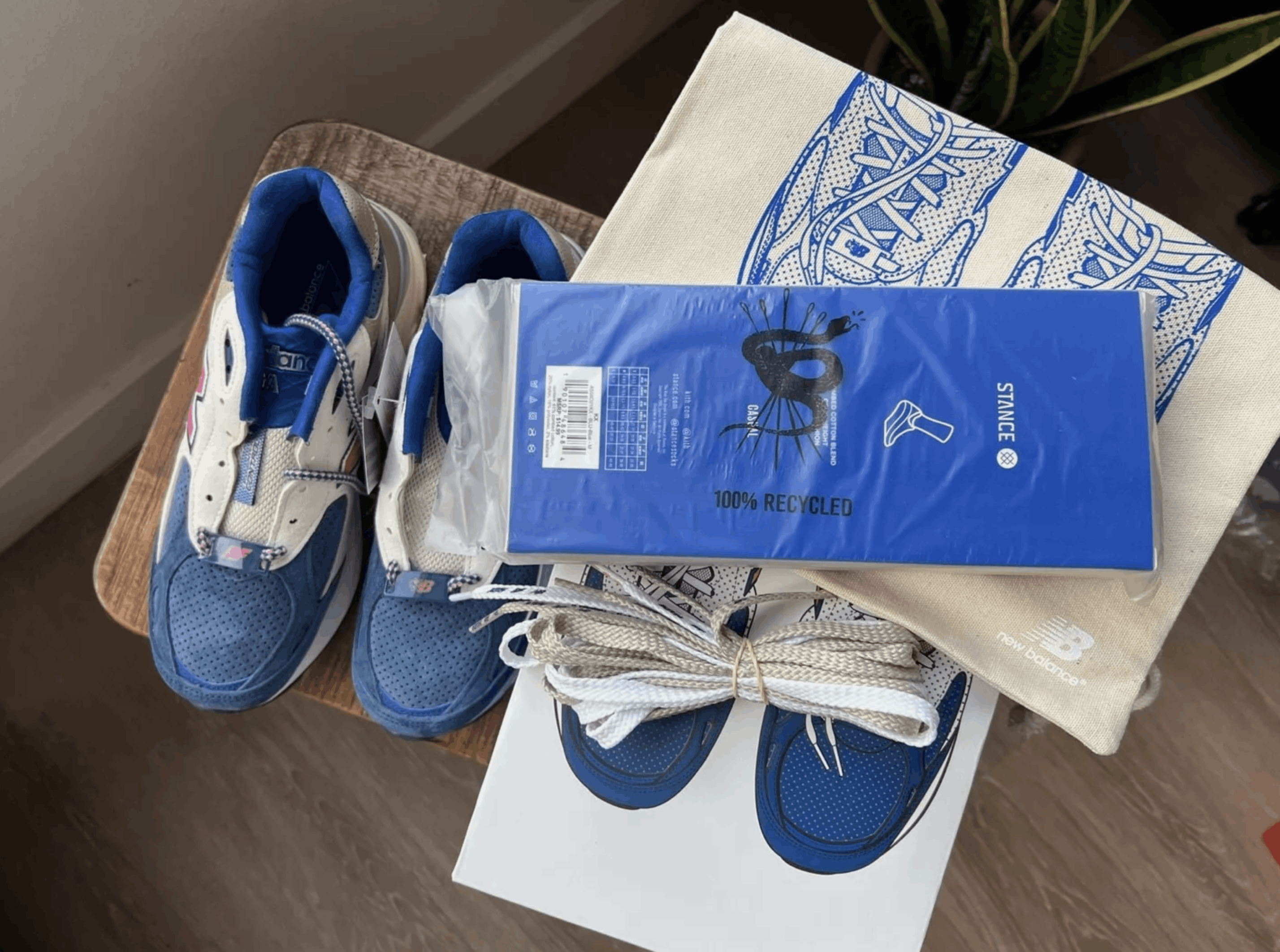 Kith × New Balance Kith x New Balance 990v3 Daytona M990KH3 M6 / W7.5 Size US 7.5 / IT 37.5 - 3 Thumbnail