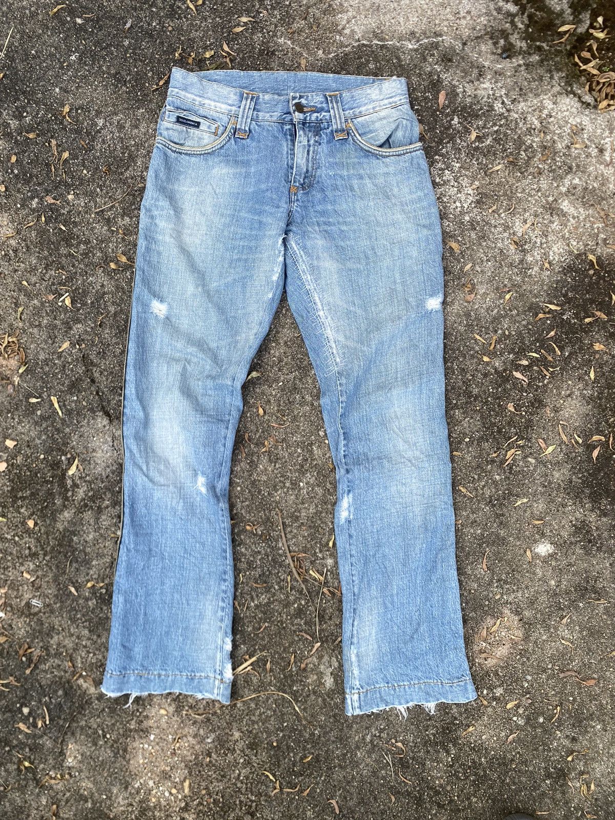Dolce & Gabbana Dolce & Gabbana distressed light wash denim jeans Size US 32 / EU 48 - 2 Thumbnail