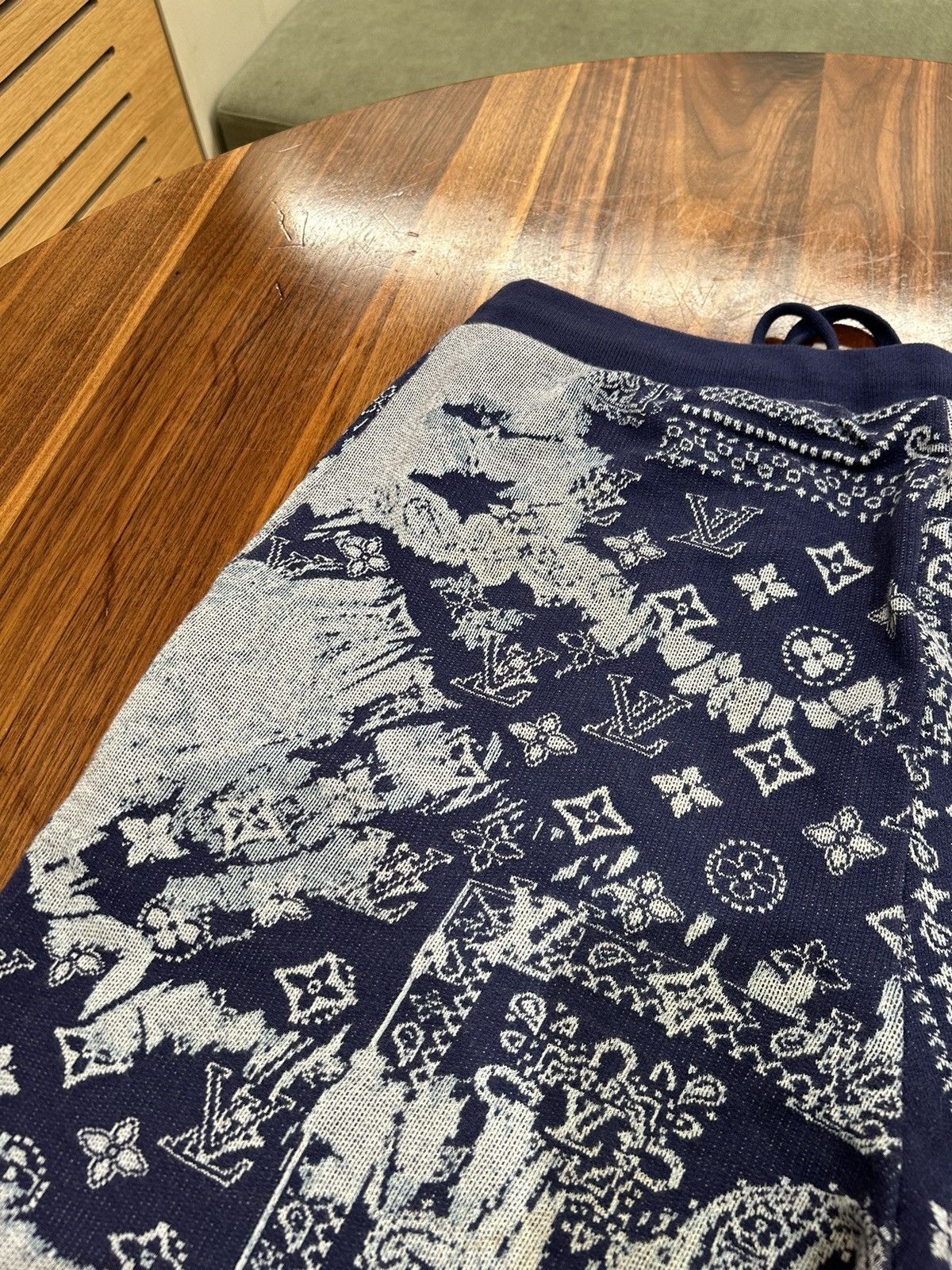 Louis Vuitton LOUIS VUITTON BANDANA SHORTS Size US 32 / EU 48 - 16 Thumbnail