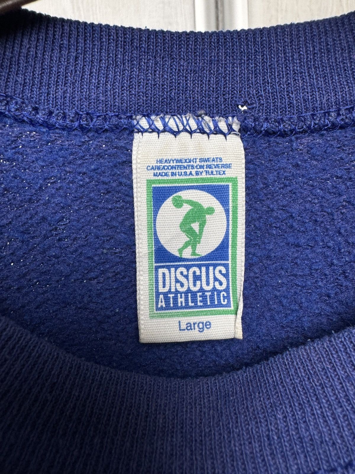 Vintage Discus Athletic St. John’s Church made in USA sweatshirt Size US L / EU 52-54 / 3 - 11 Thumbnail