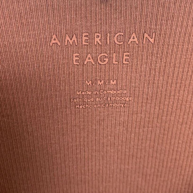 American Eagle Outfitters 2 New American Eagle Womens Medium New York Shirts Tops Size M / US 6-8 / IT 42-44 - 3 Thumbnail