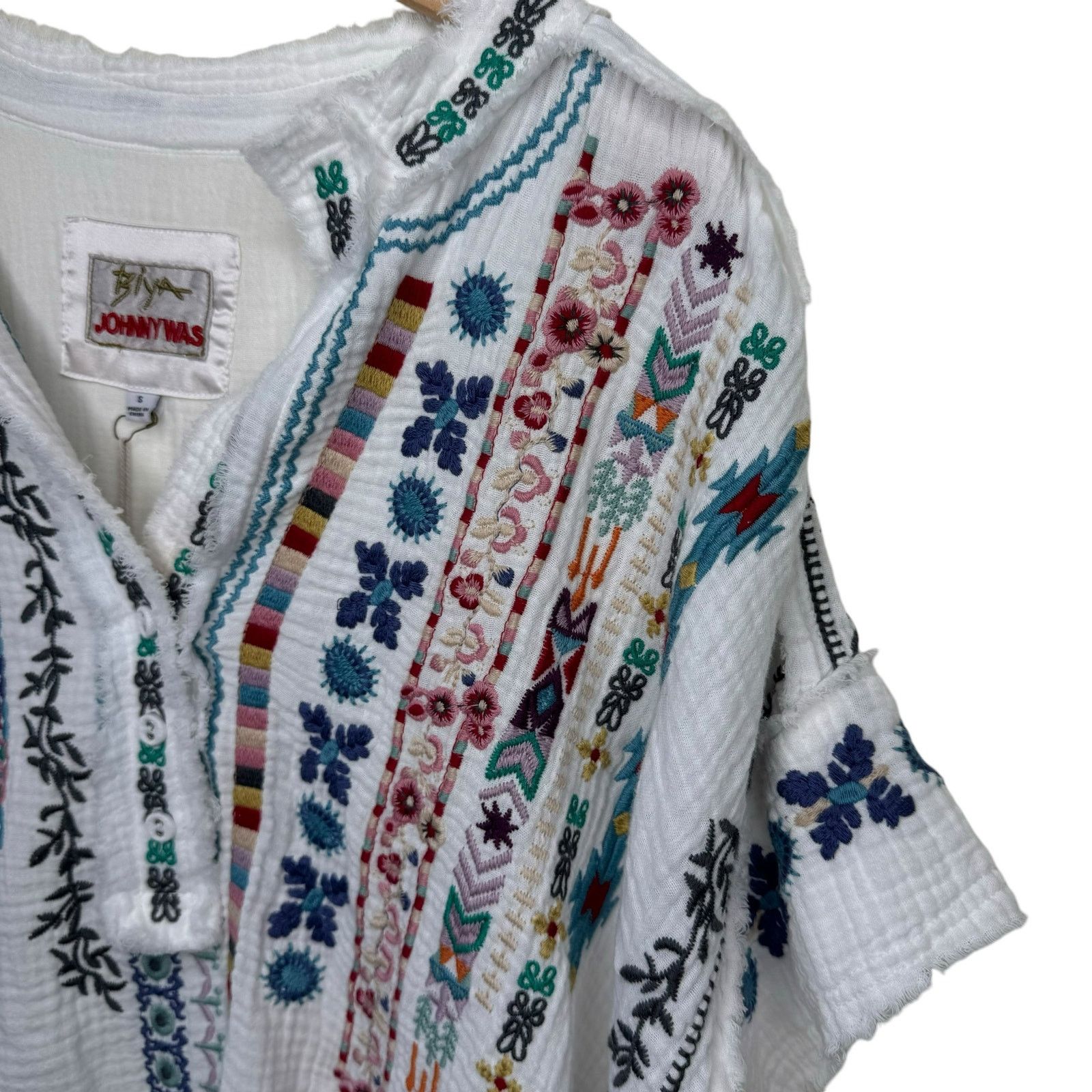 Johnny Was Johnny Was Radlie Blouse Embroidered Natural SMALL NWT Size S / US 4 / IT 40 - 12 Thumbnail